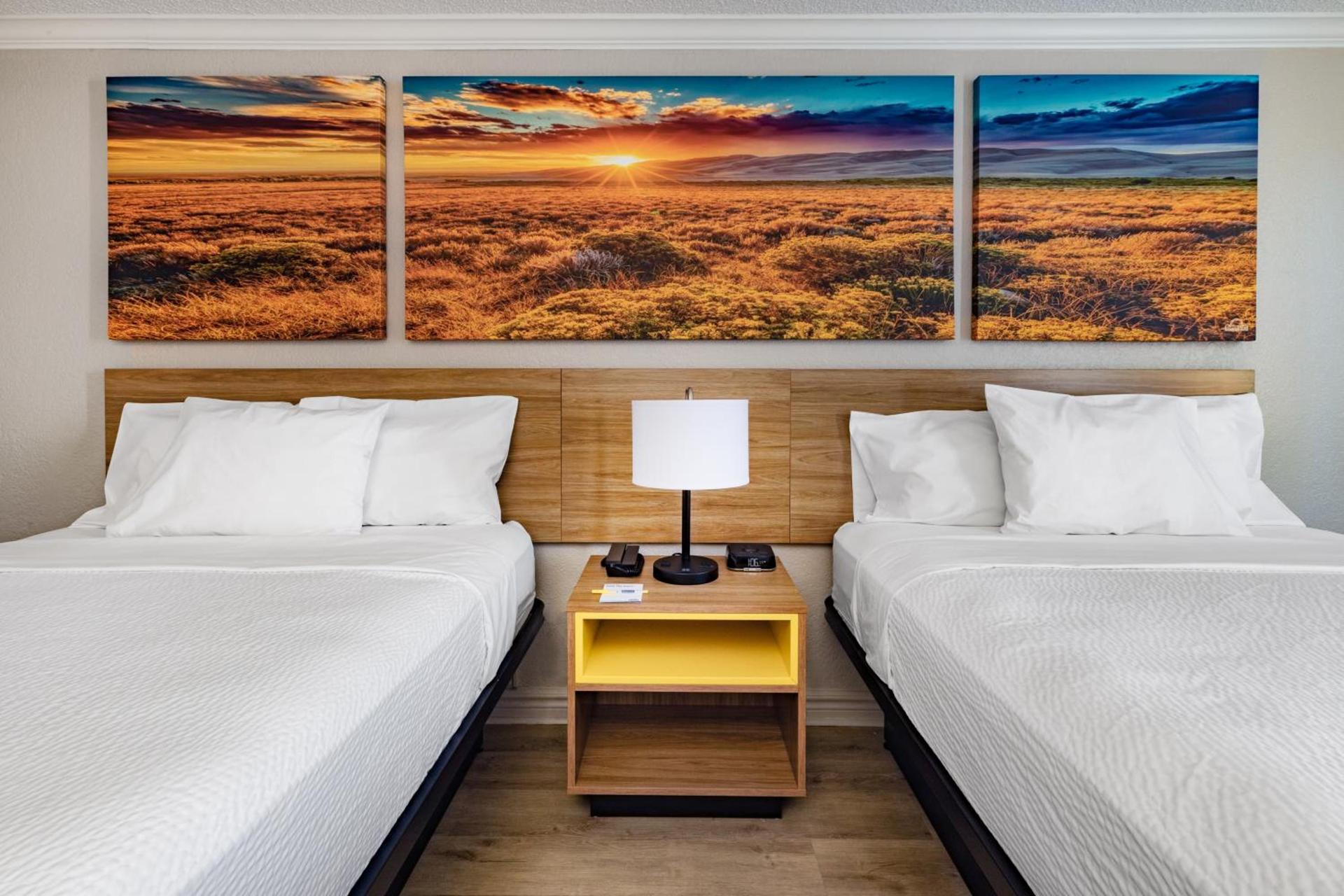 Days Inn by Wyndham Del Rio photo 68