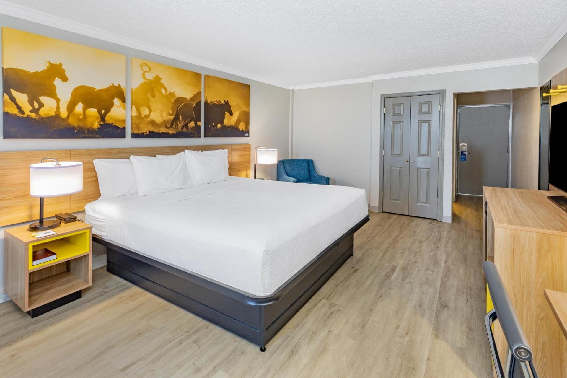 Days Inn by Wyndham Del Rio photo 75