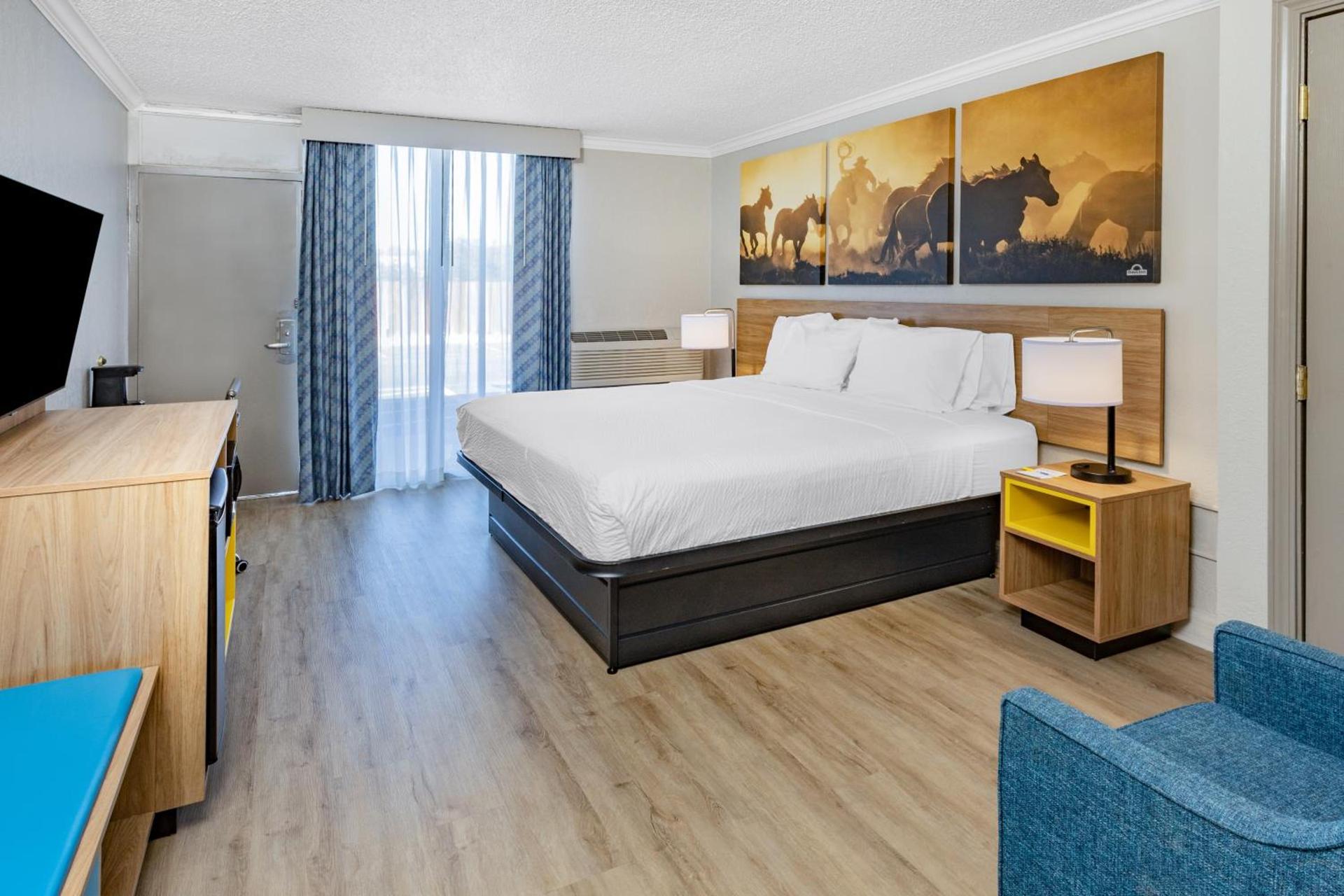 Days Inn by Wyndham Del Rio photo 77