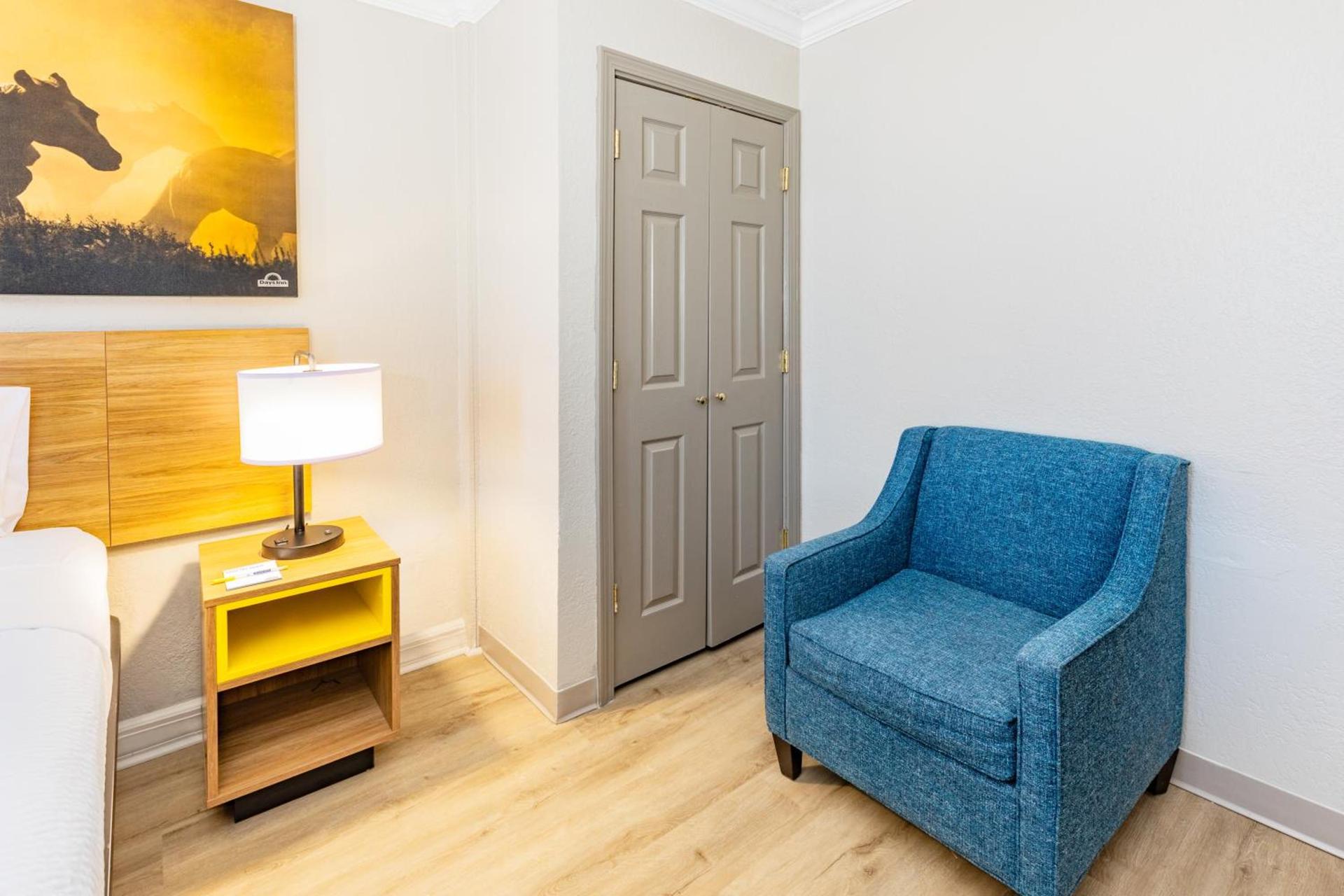 Days Inn by Wyndham Del Rio photo 78