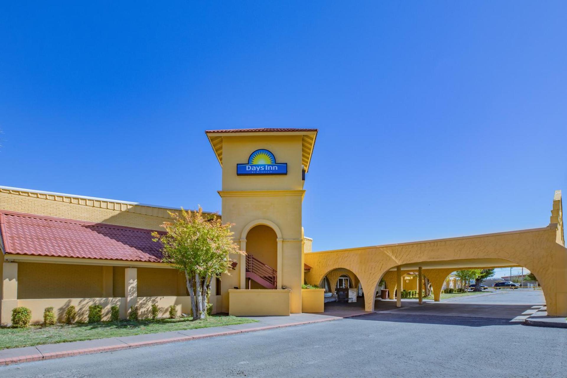 Days Inn by Wyndham Del Rio photo 76