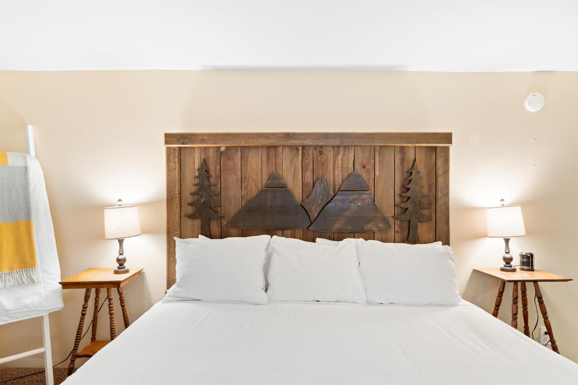 Indian Creek Lodge photo 49