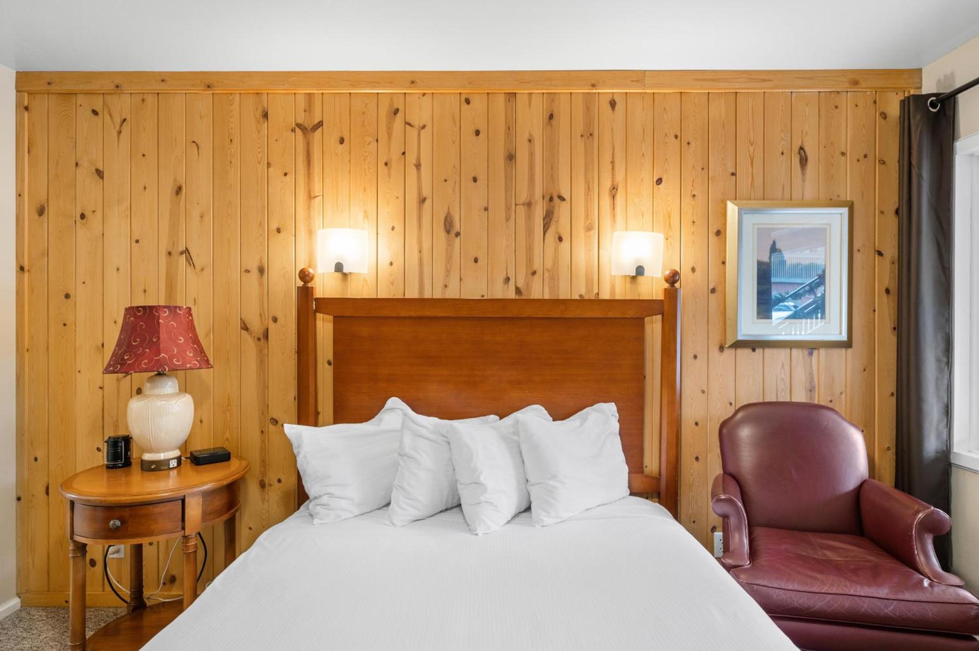Indian Creek Lodge photo 58