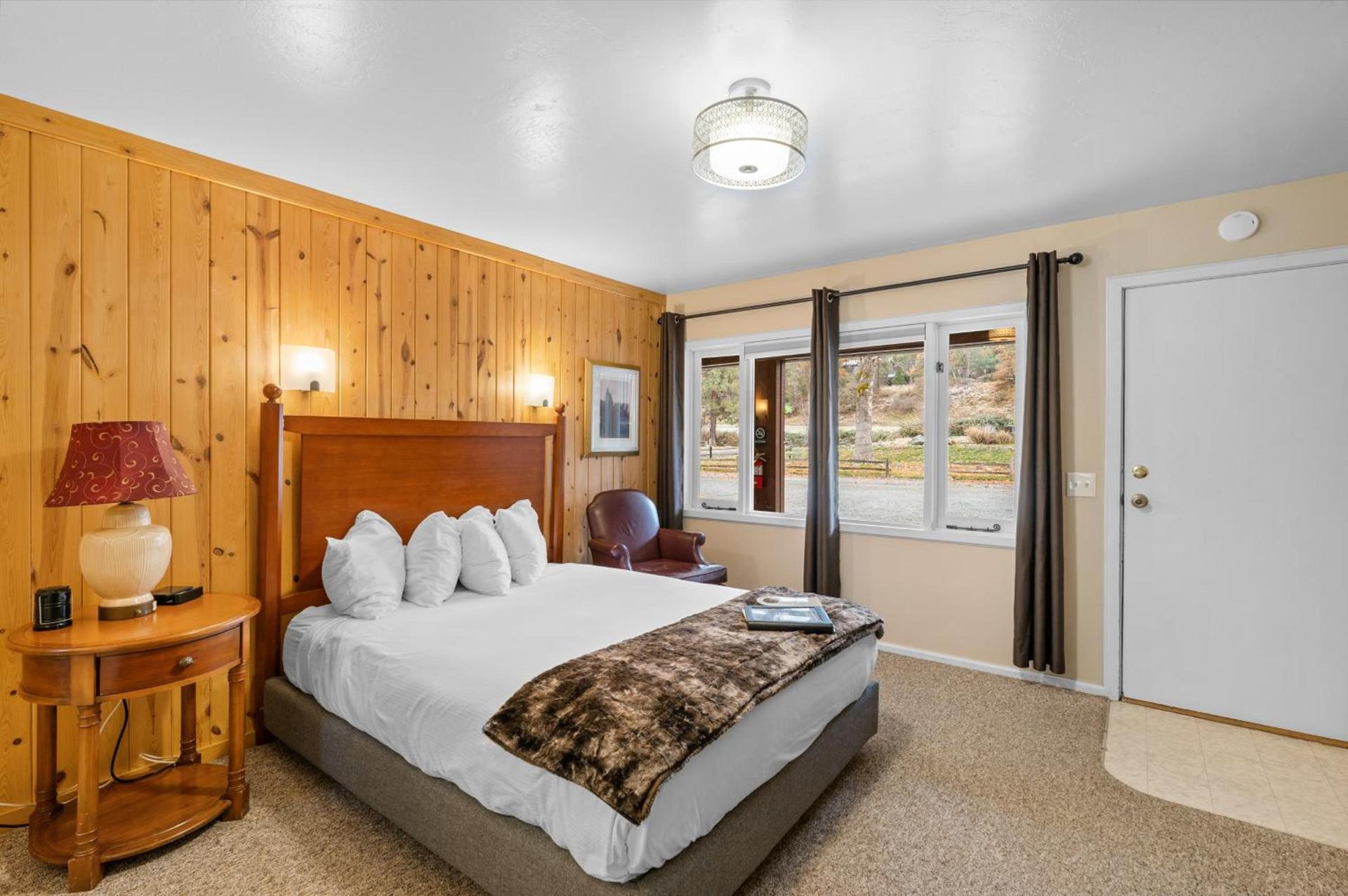 Indian Creek Lodge photo 7