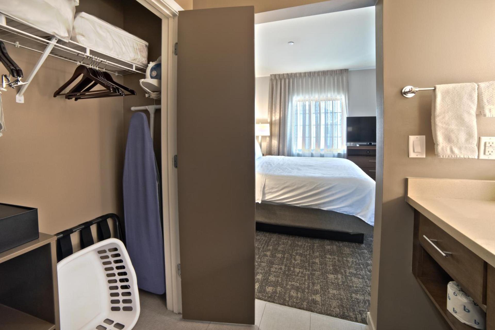 Staybridge Suites Houston - Humble Beltway 8 E by IHG photo 16
