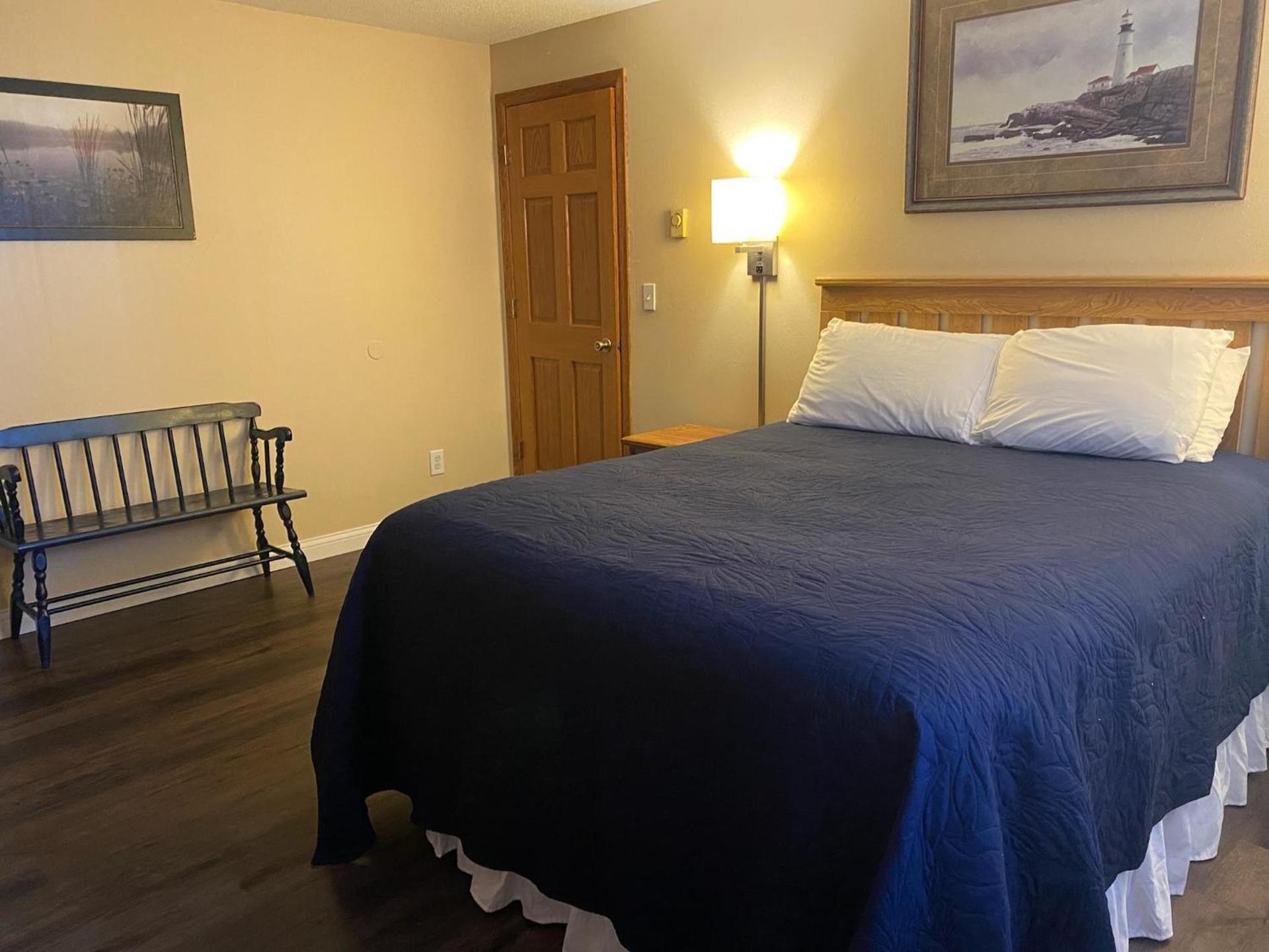 Pelican Motel photo 43