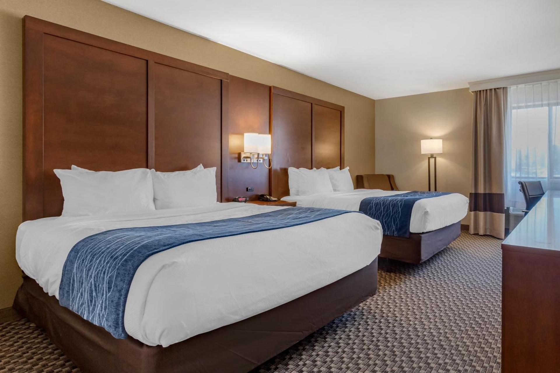 Comfort Inn at Buffalo Bill Village Resort photo 39