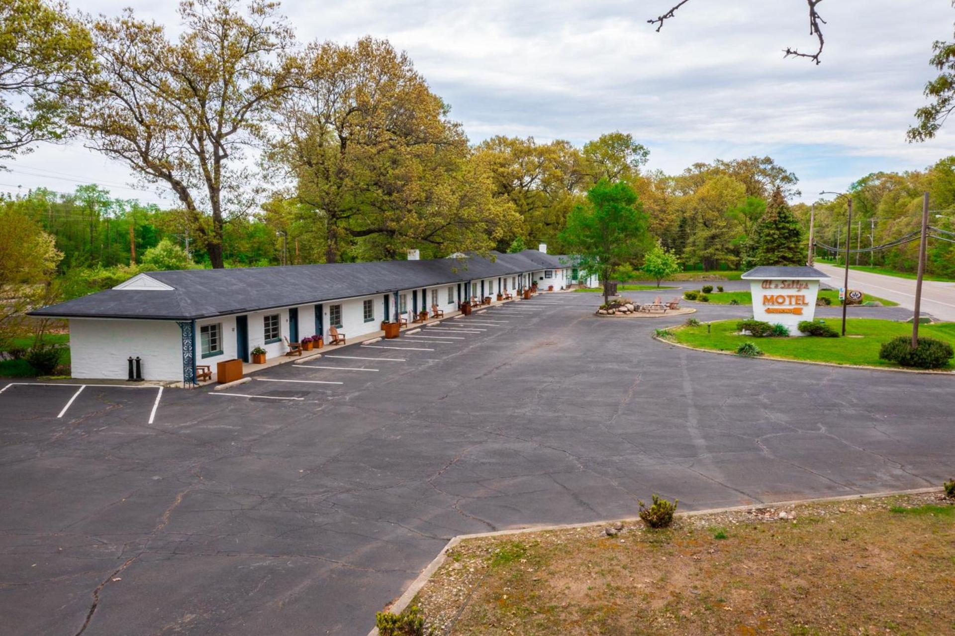 Al & Sally's Motel photo 5
