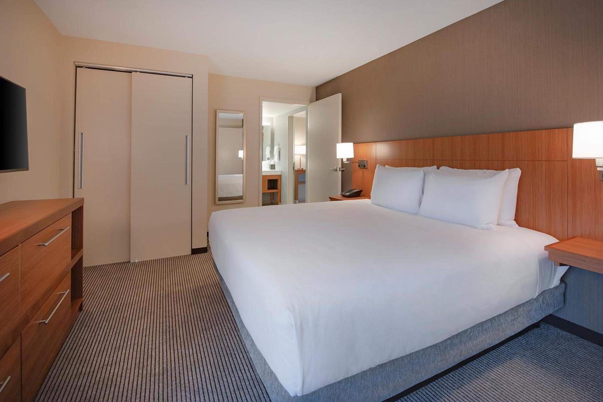 Hyatt Place Durham Southpoint photo 2