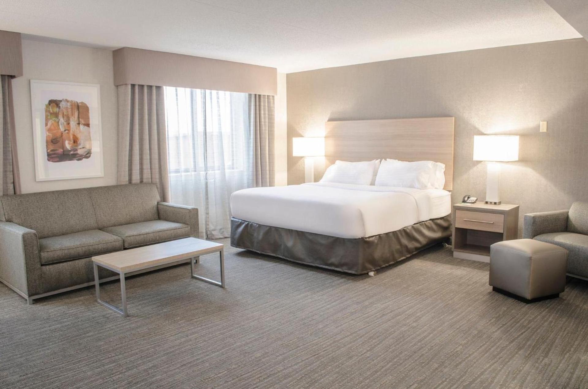 Holiday Inn Fargo by IHG photo 86