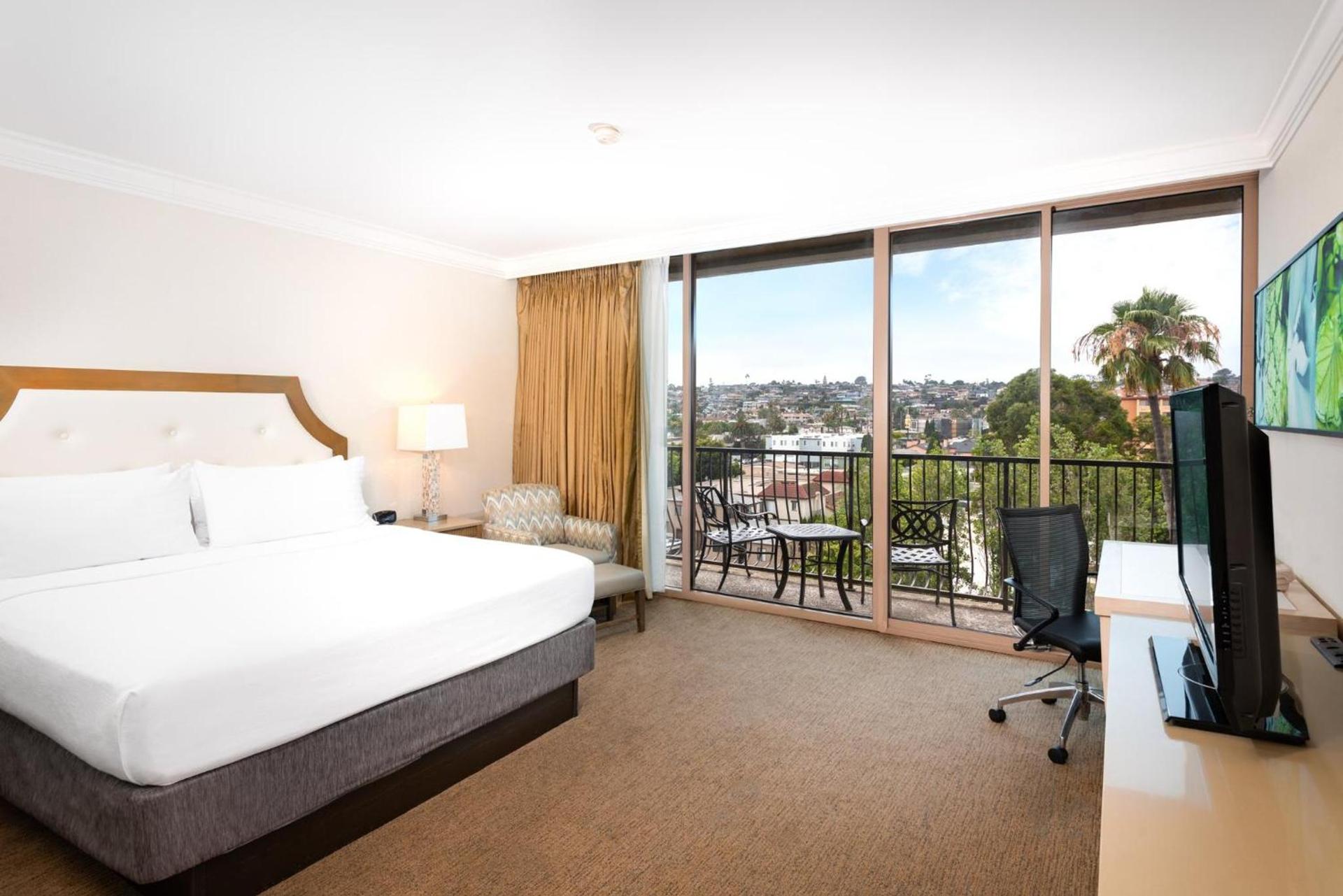 DoubleTree by Hilton San Diego Bayside photo 97