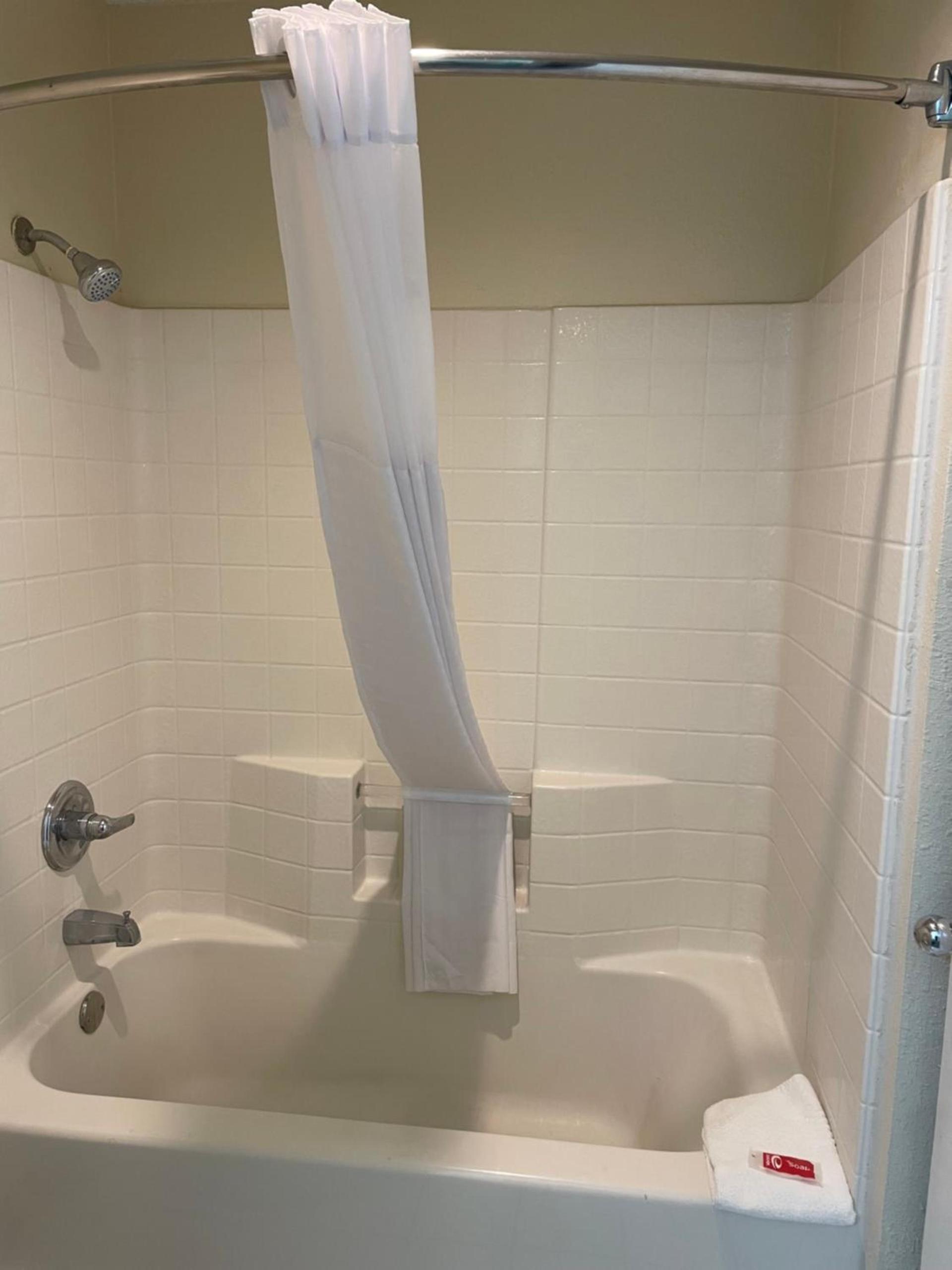 Econo Lodge Inn & Suites Sweetwater I-20 photo 28