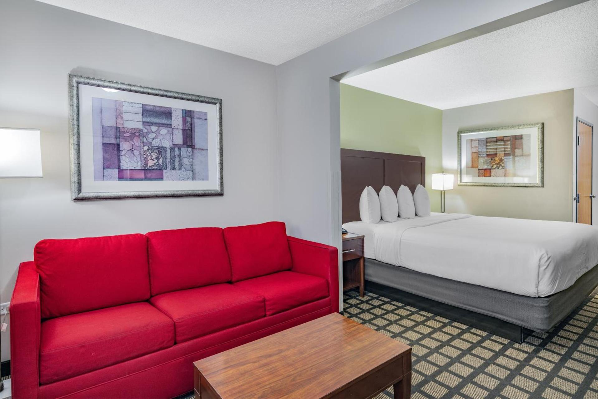 Baymont by Wyndham Gurnee photo 34