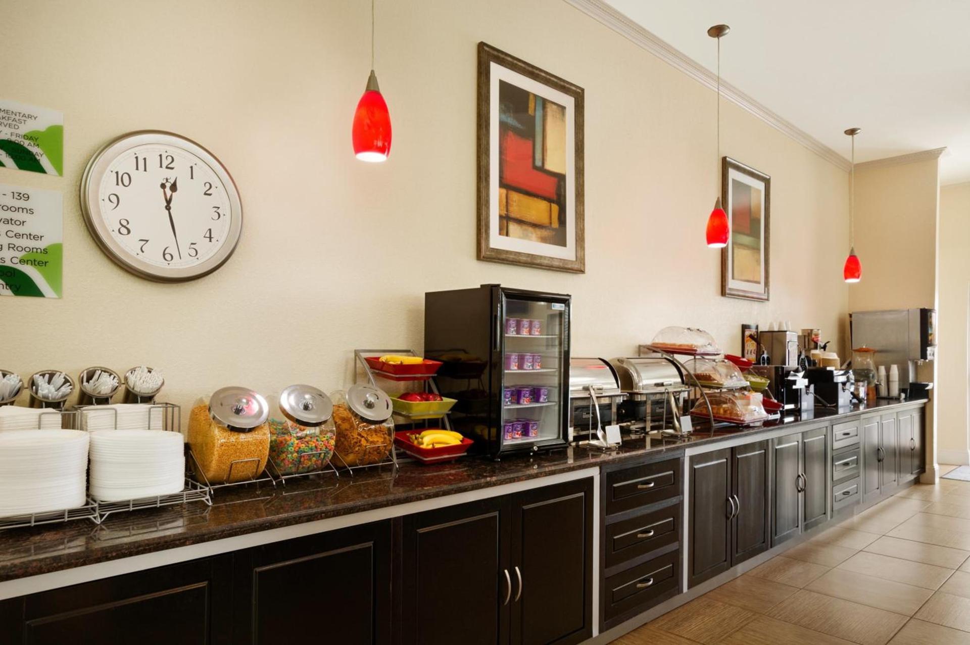Wingate by Wyndham San Marcos photo 6