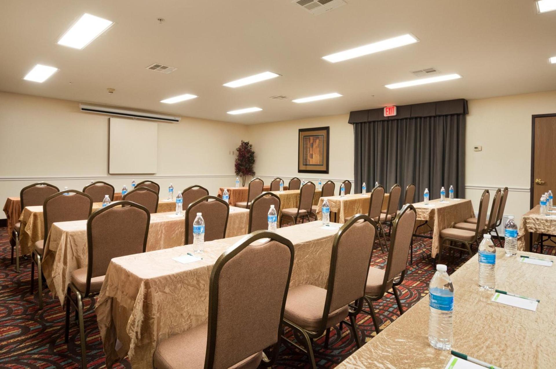 Wingate by Wyndham San Marcos photo 28