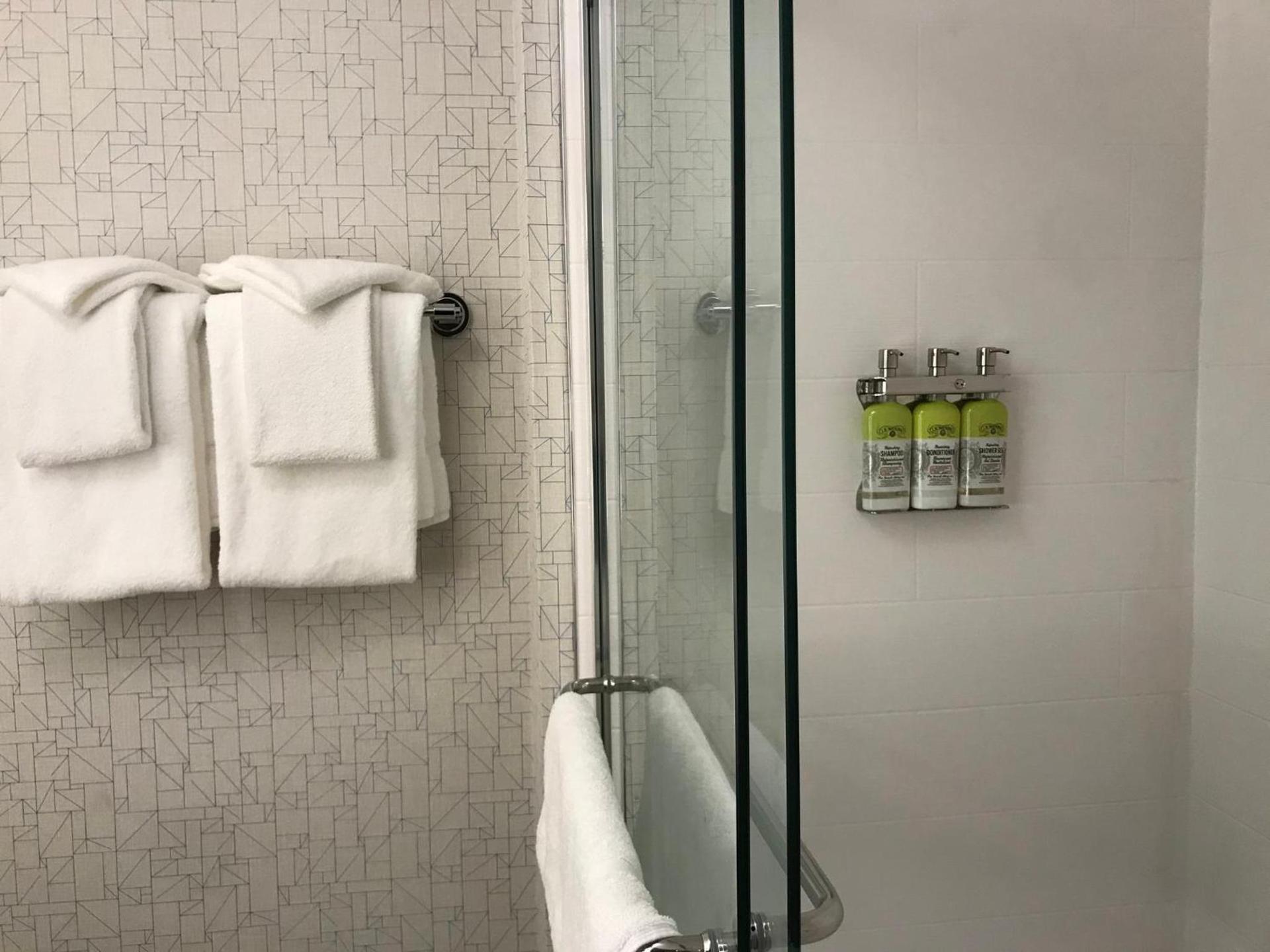 Holiday Inn Express & Suites - Phoenix - Airport North by IHG photo 74