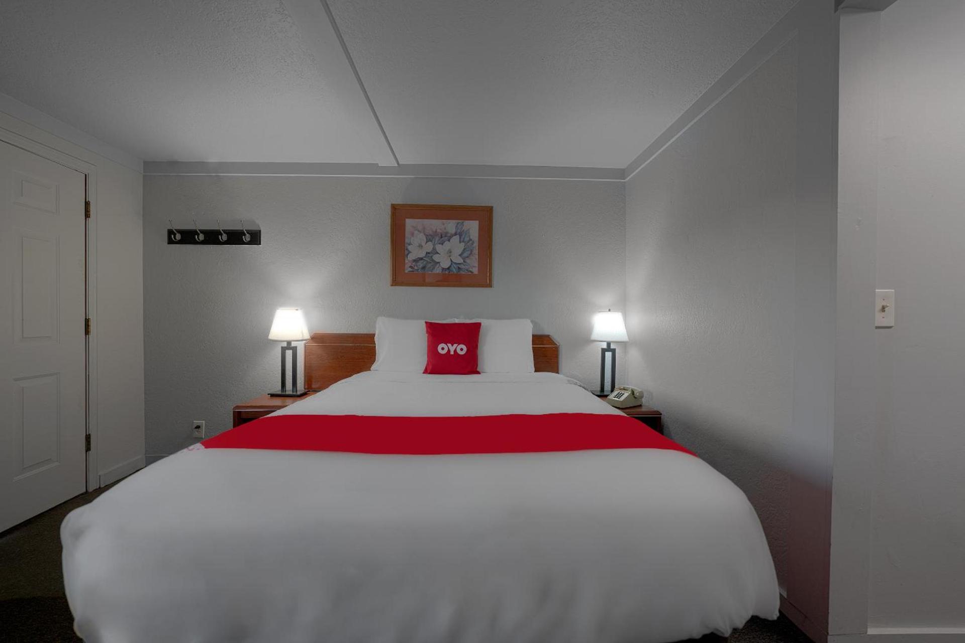 OYO Hotel Portland OR near Airport photo 31