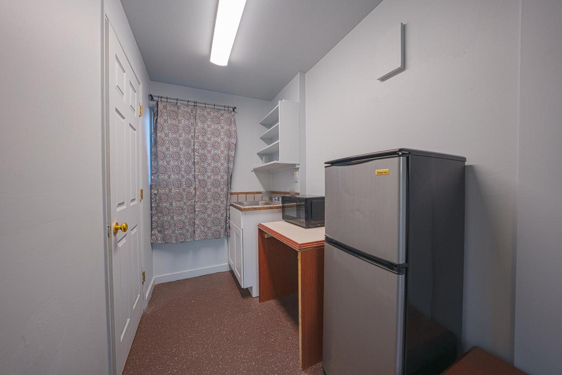 OYO Hotel Portland OR near Airport photo 35
