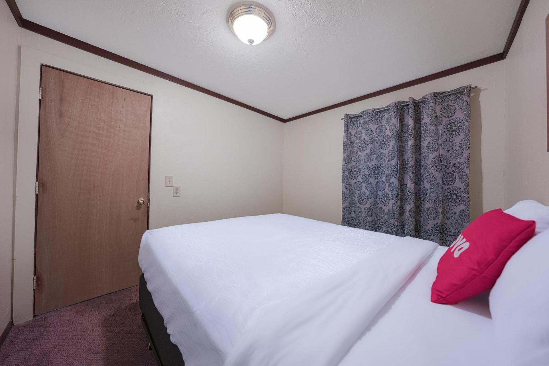 OYO Hotel Portland OR near Airport photo 65
