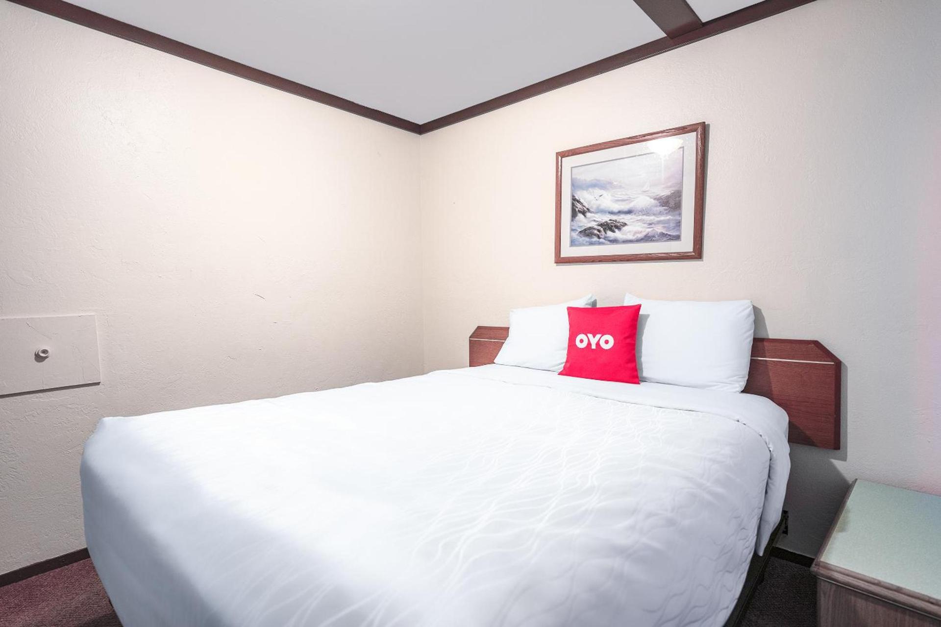 OYO Hotel Portland OR near Airport photo 69