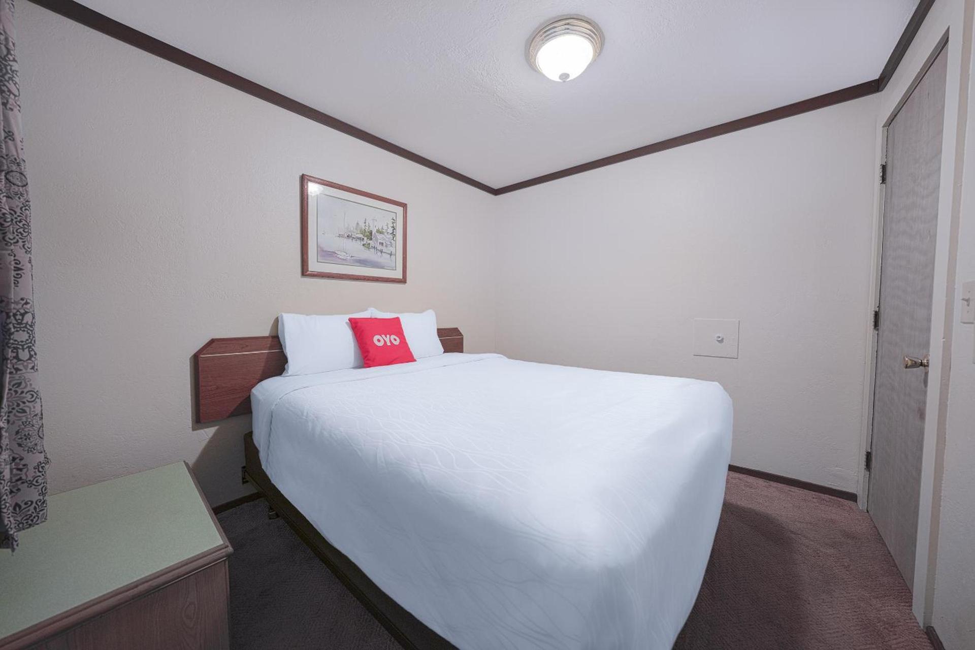 OYO Hotel Portland OR near Airport photo 67