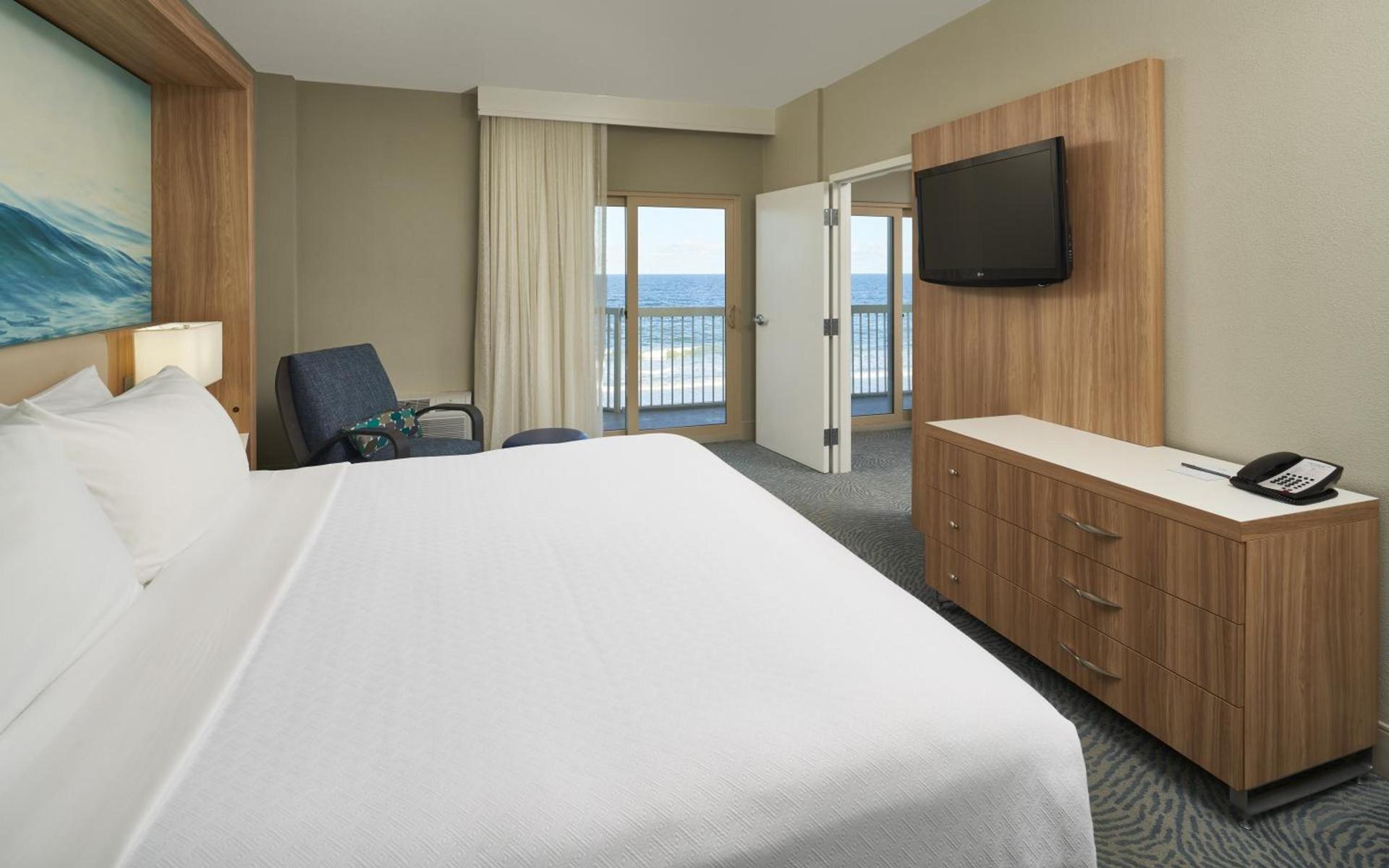 Crowne Plaza Melbourne-Oceanfront by IHG photo 6