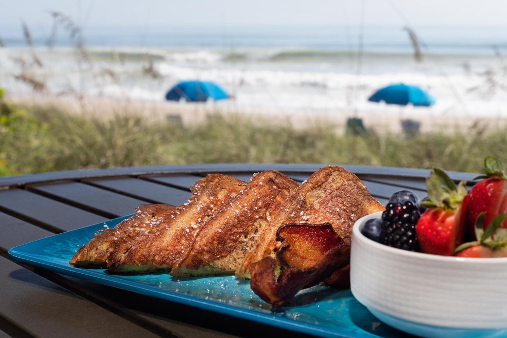 Crowne Plaza Melbourne-Oceanfront by IHG photo 16