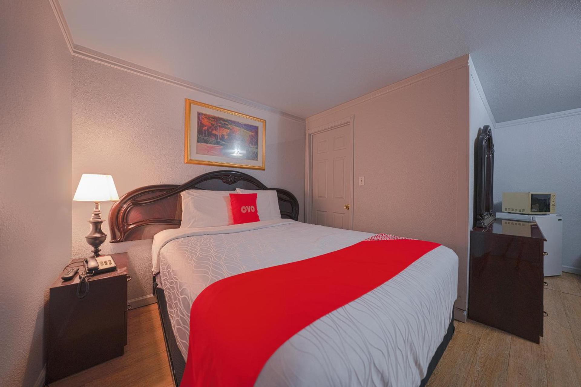 OYO Hotel Portland OR near Airport photo 73