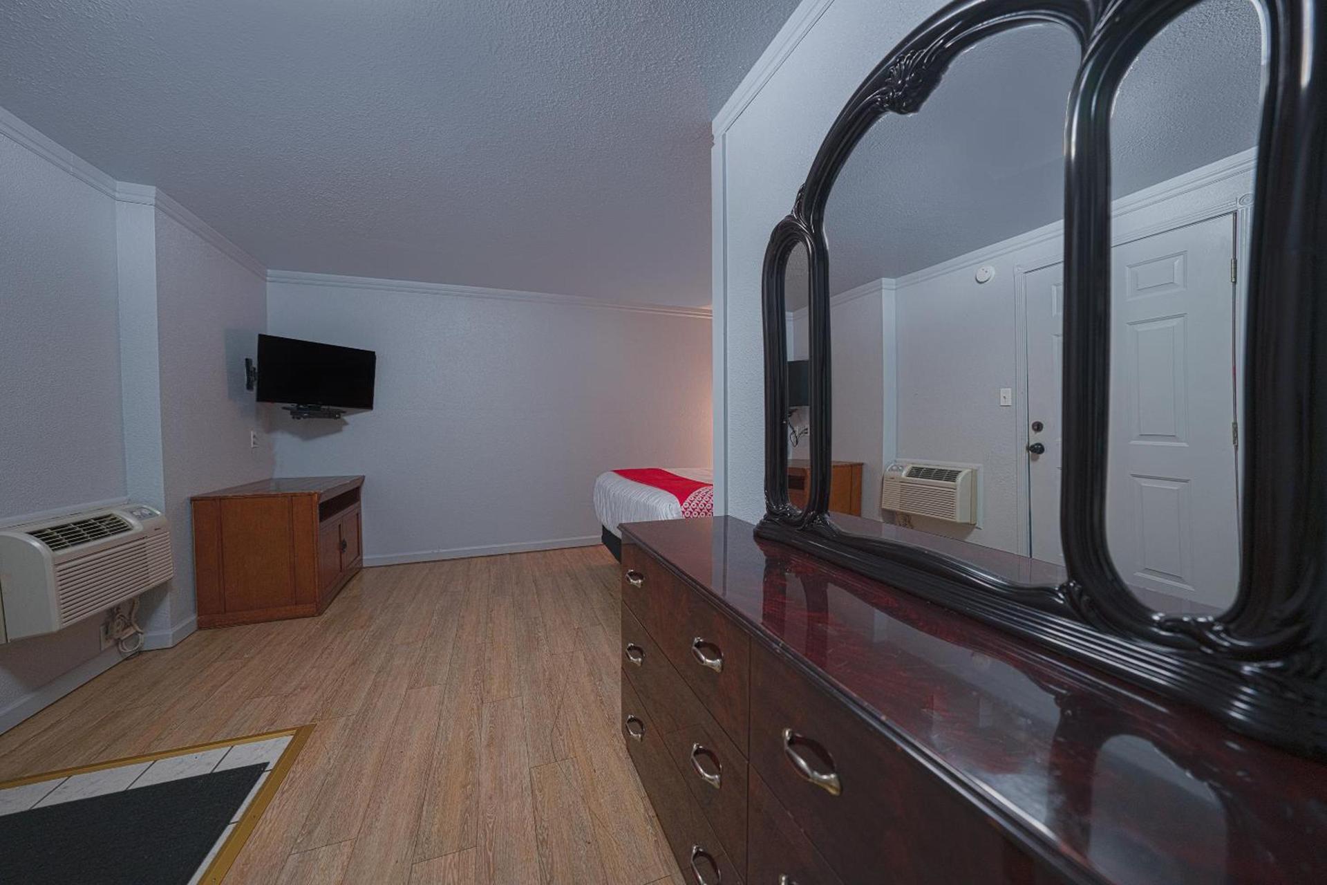 OYO Hotel Portland OR near Airport photo 79