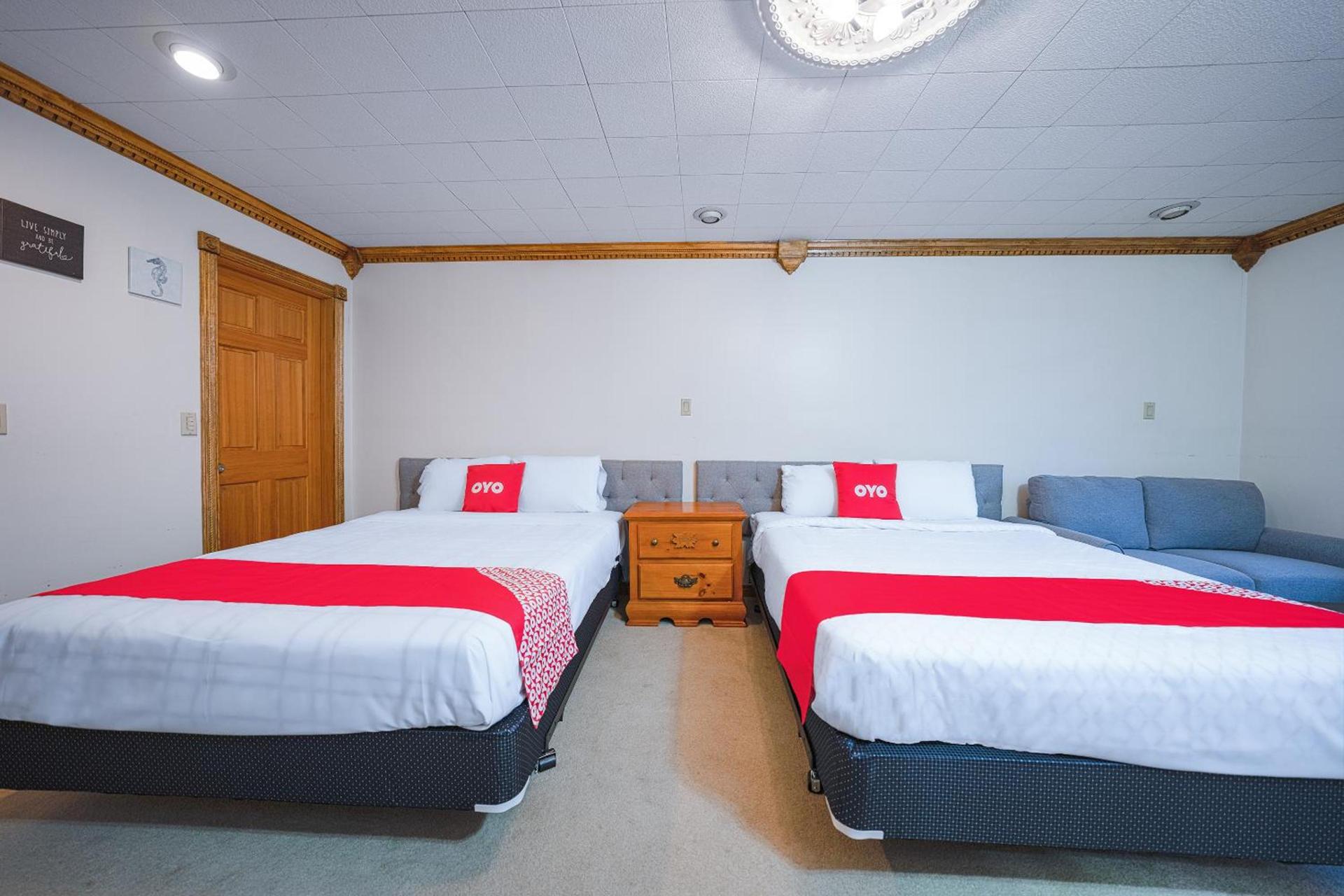 OYO Hotel Portland OR near Airport photo 88