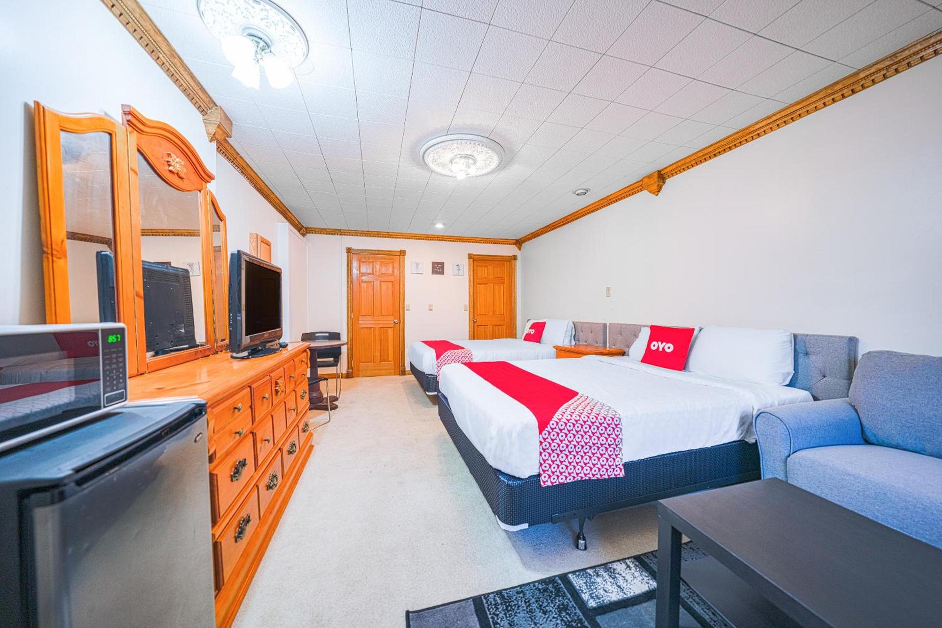 OYO Hotel Portland OR near Airport photo 85