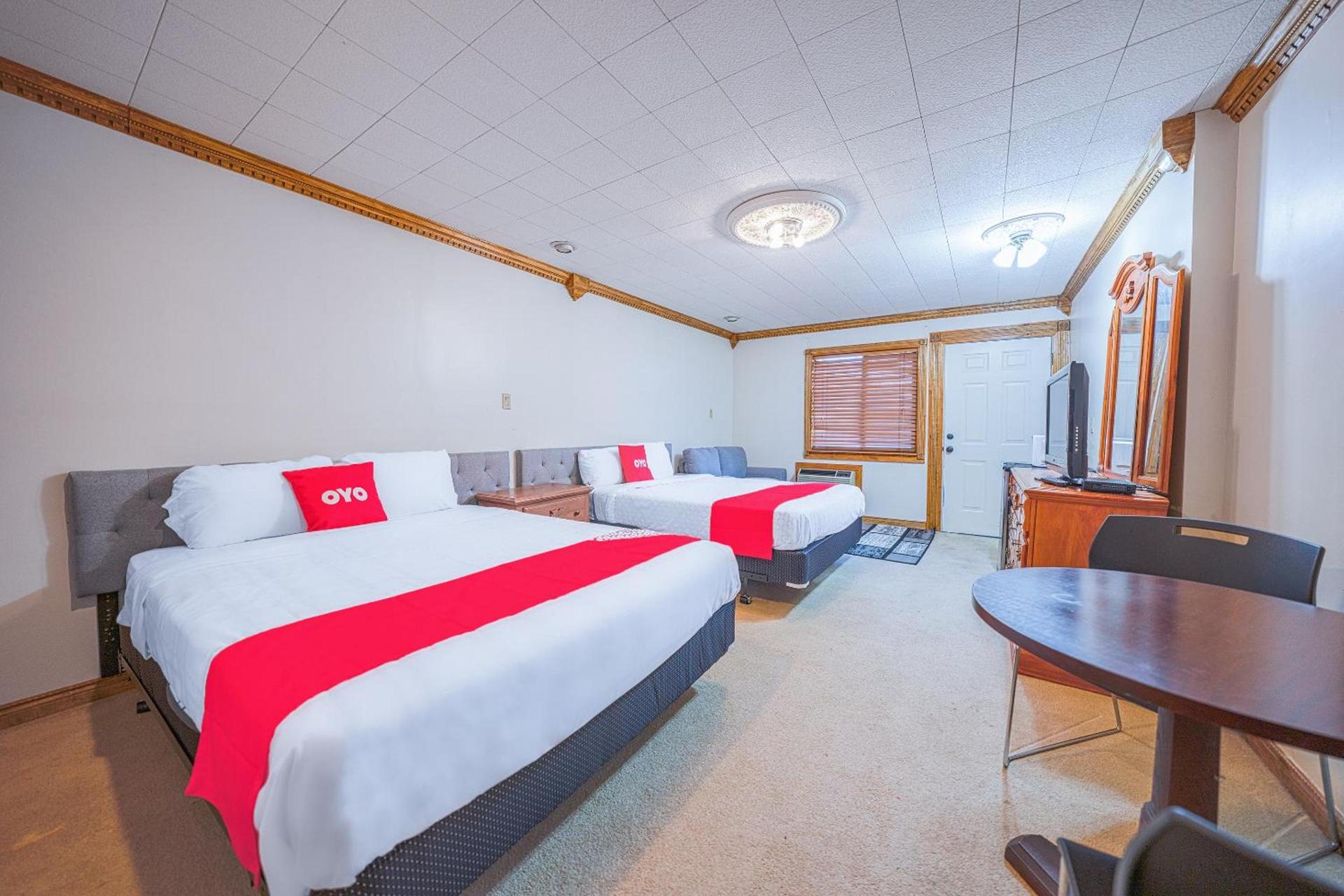 OYO Hotel Portland OR near Airport photo 92