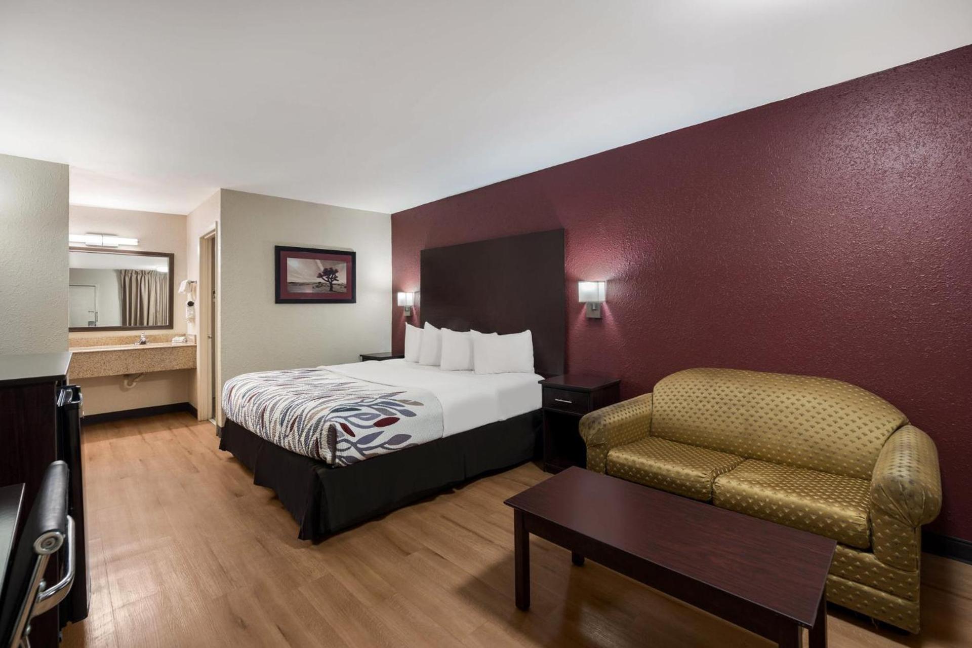 Red Roof Inn Bishopville photo 12