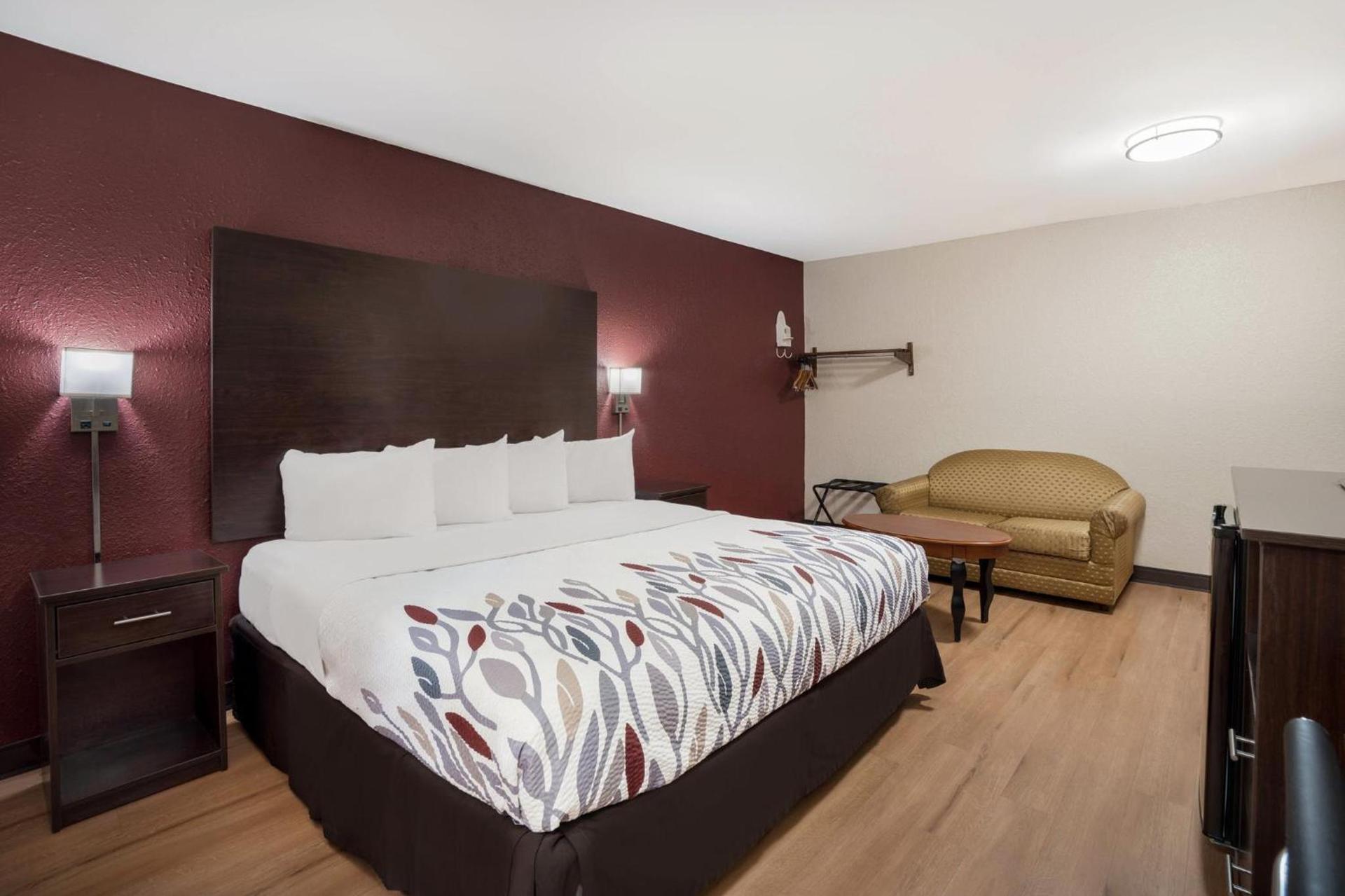 Red Roof Inn Bishopville photo 14