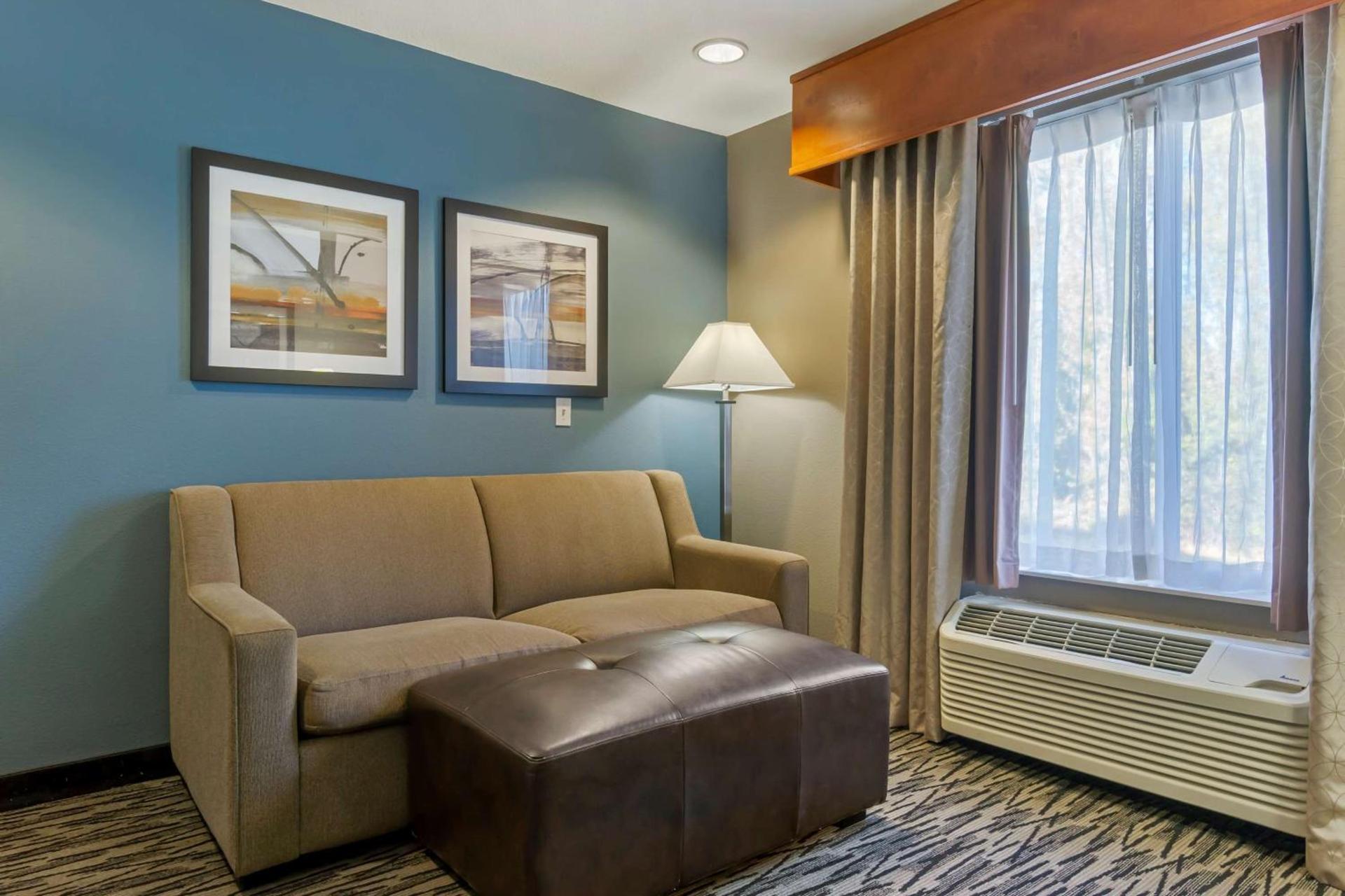 Best Western PLUS Mountain View Auburn Inn photo 28