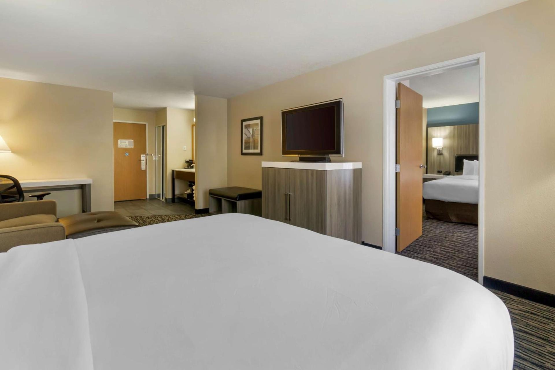 Best Western PLUS Mountain View Auburn Inn photo 36