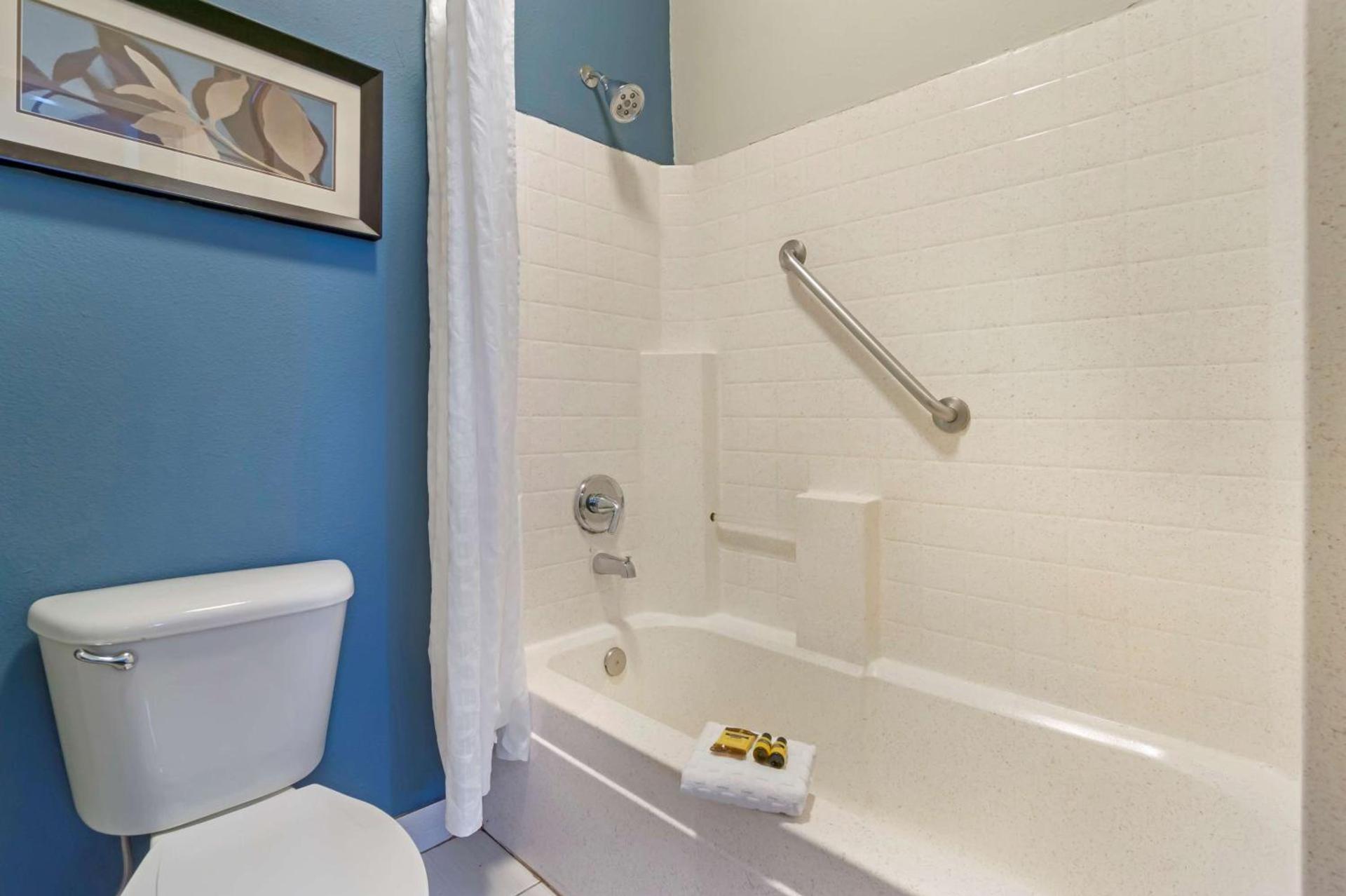 Best Western PLUS Mountain View Auburn Inn photo 46