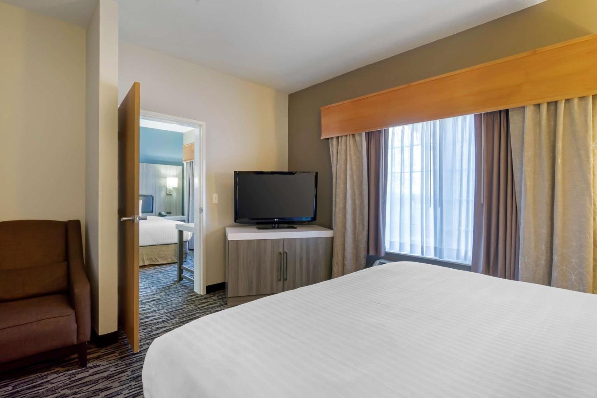 Best Western PLUS Mountain View Auburn Inn photo 50