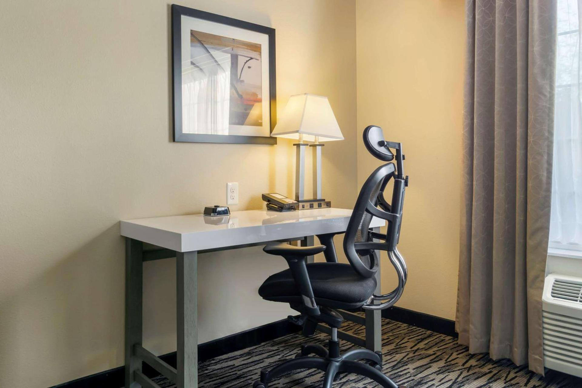 Best Western PLUS Mountain View Auburn Inn photo 54