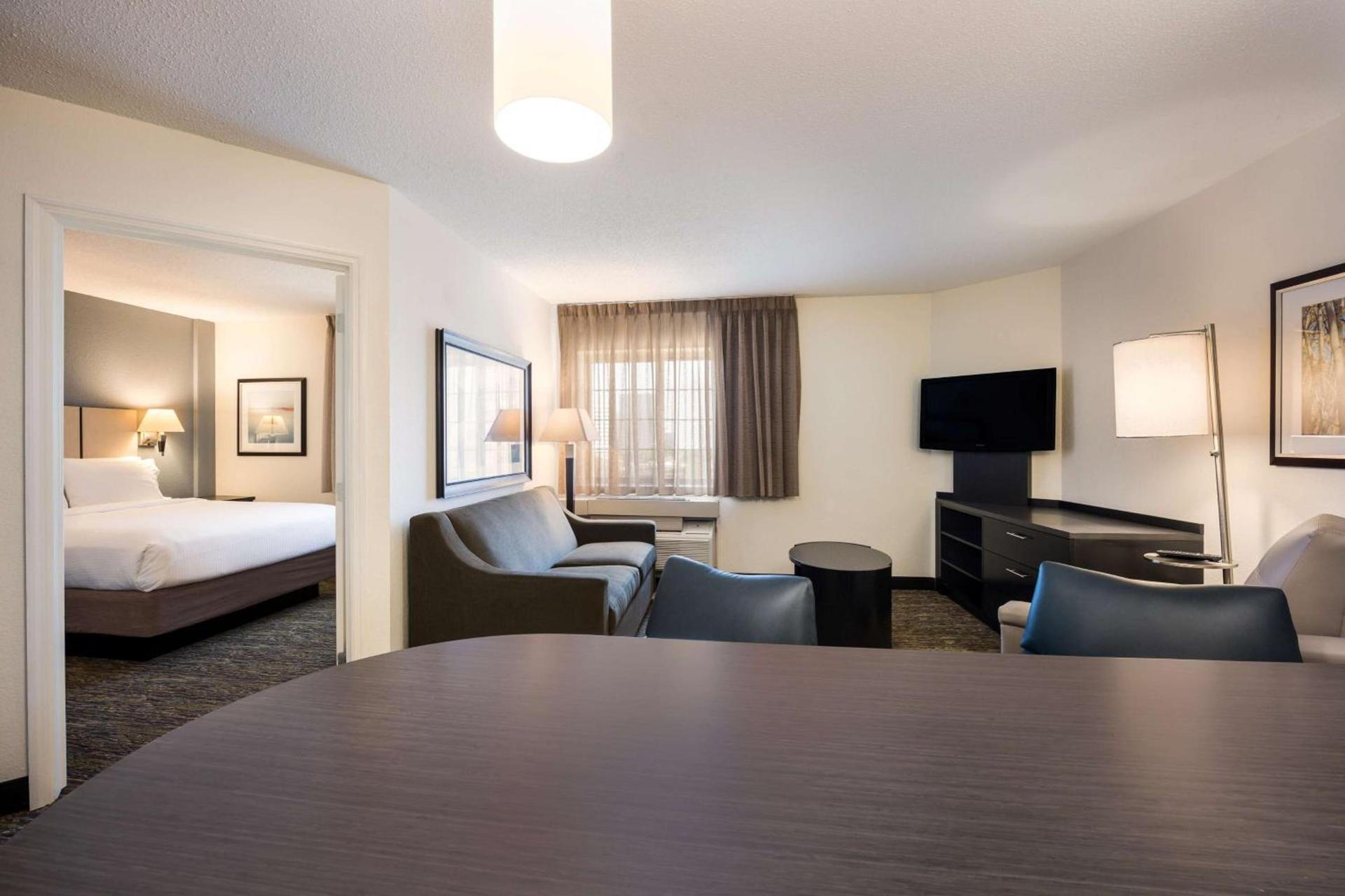 Sonesta Simply Suites Dallas Galleria photo 7