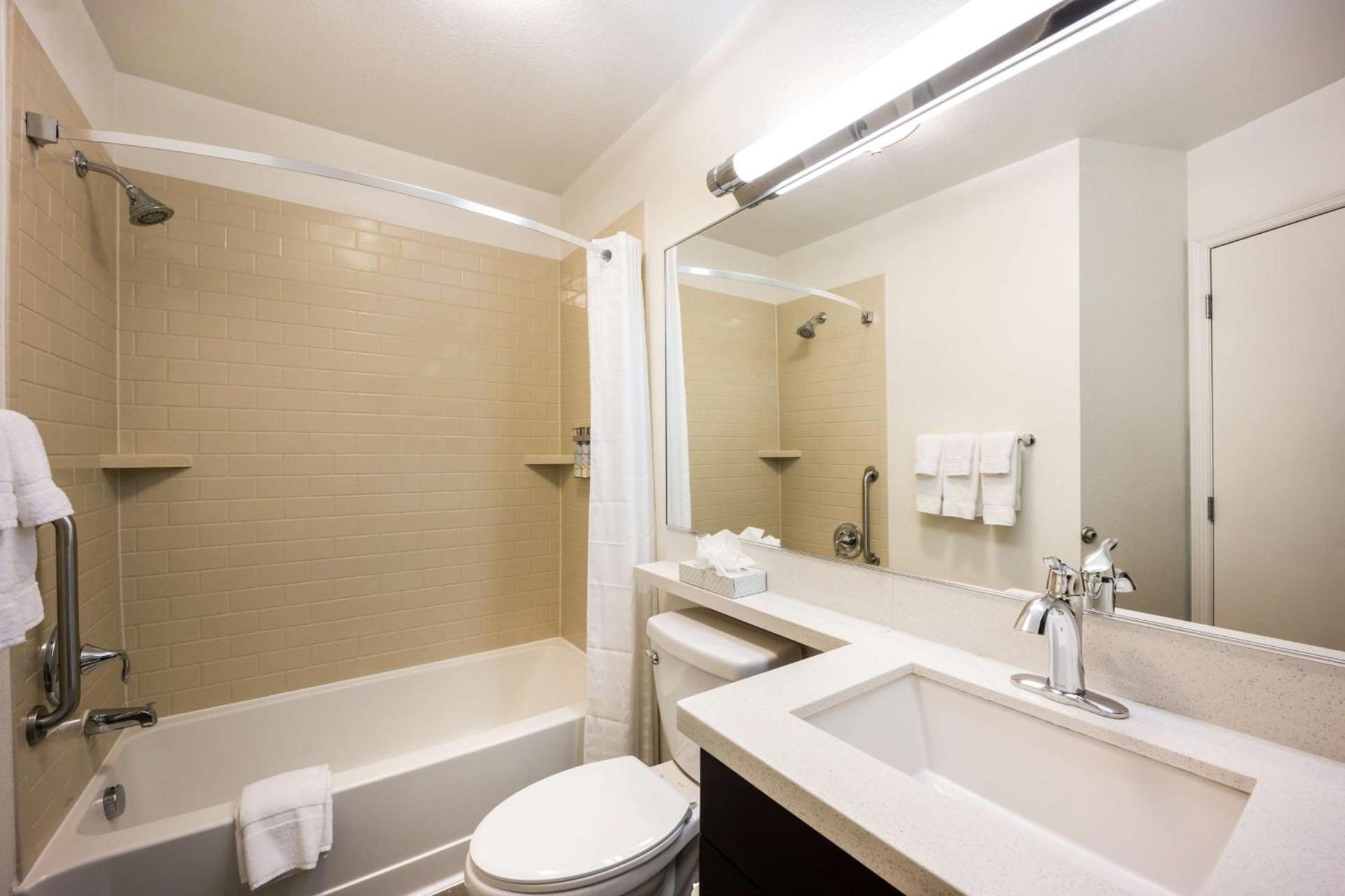Sonesta Simply Suites Boston Braintree photo 12