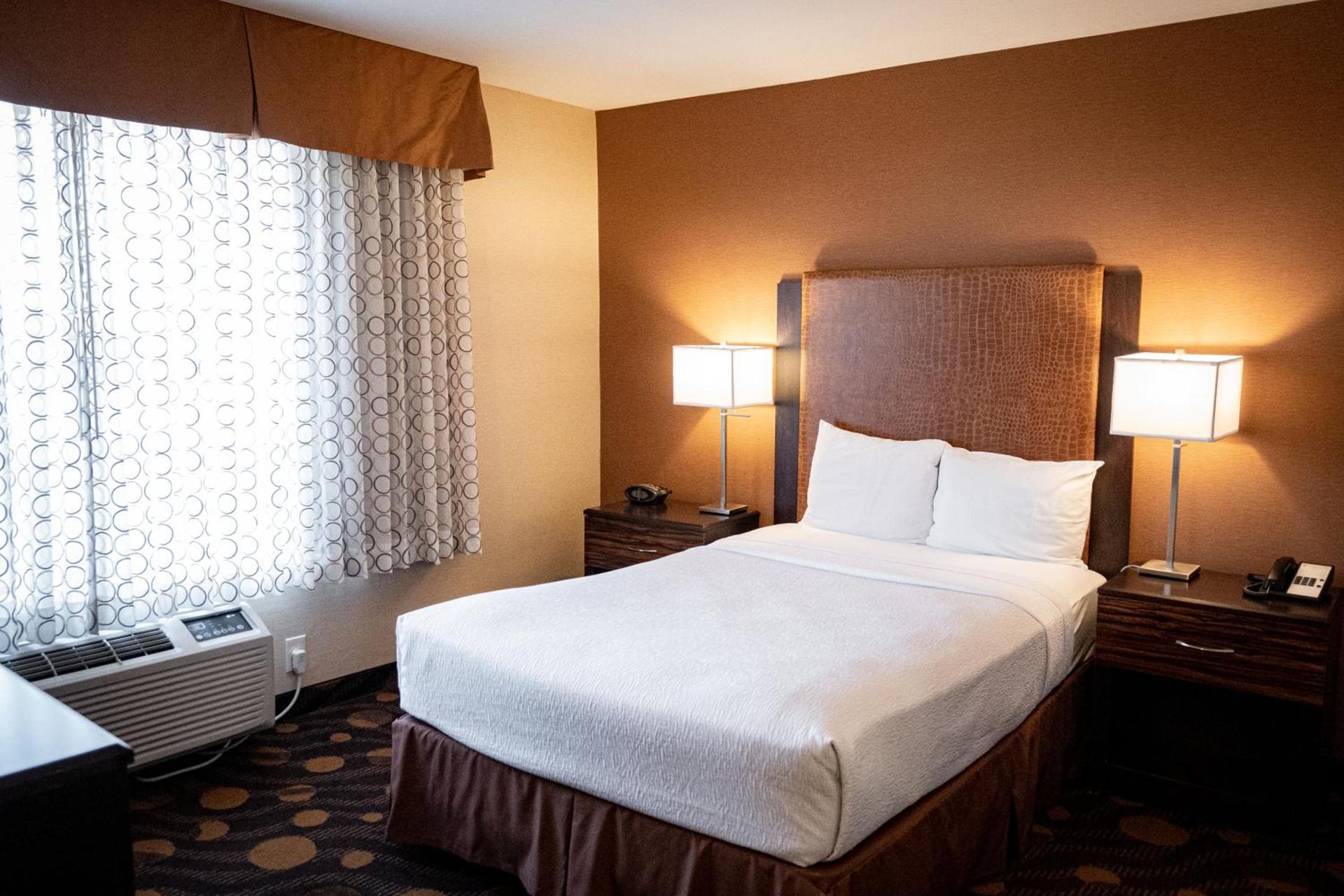 Best Western Plus Suites Hotel Coronado Island photo 29