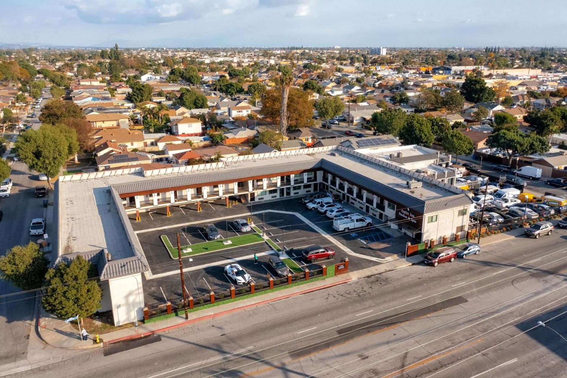 Aspire Inn Studios & Spas — hotel in Bellflower
