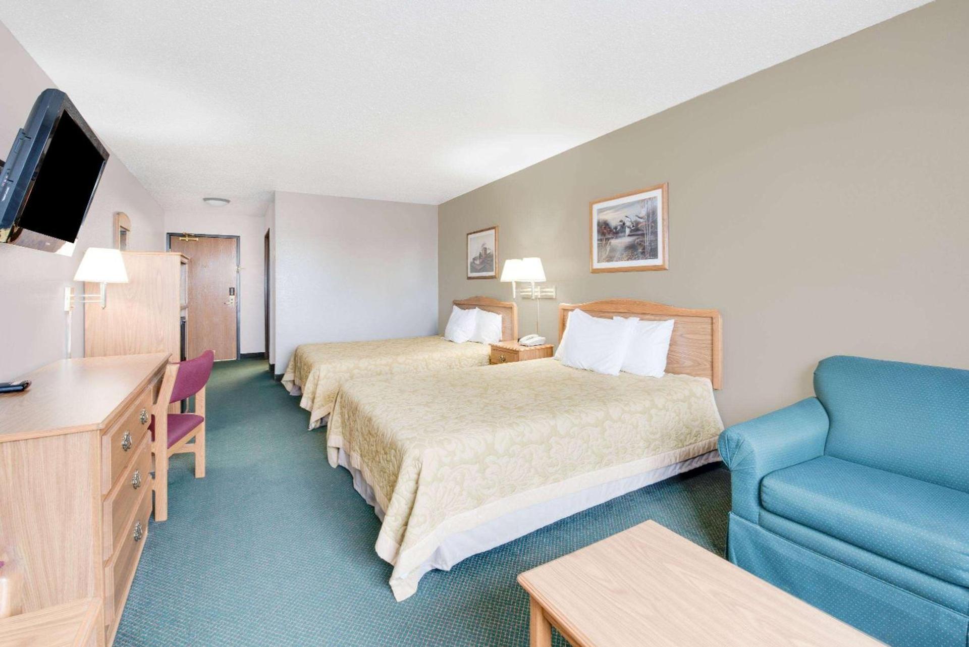 Super 8 by Wyndham Sisseton photo 9