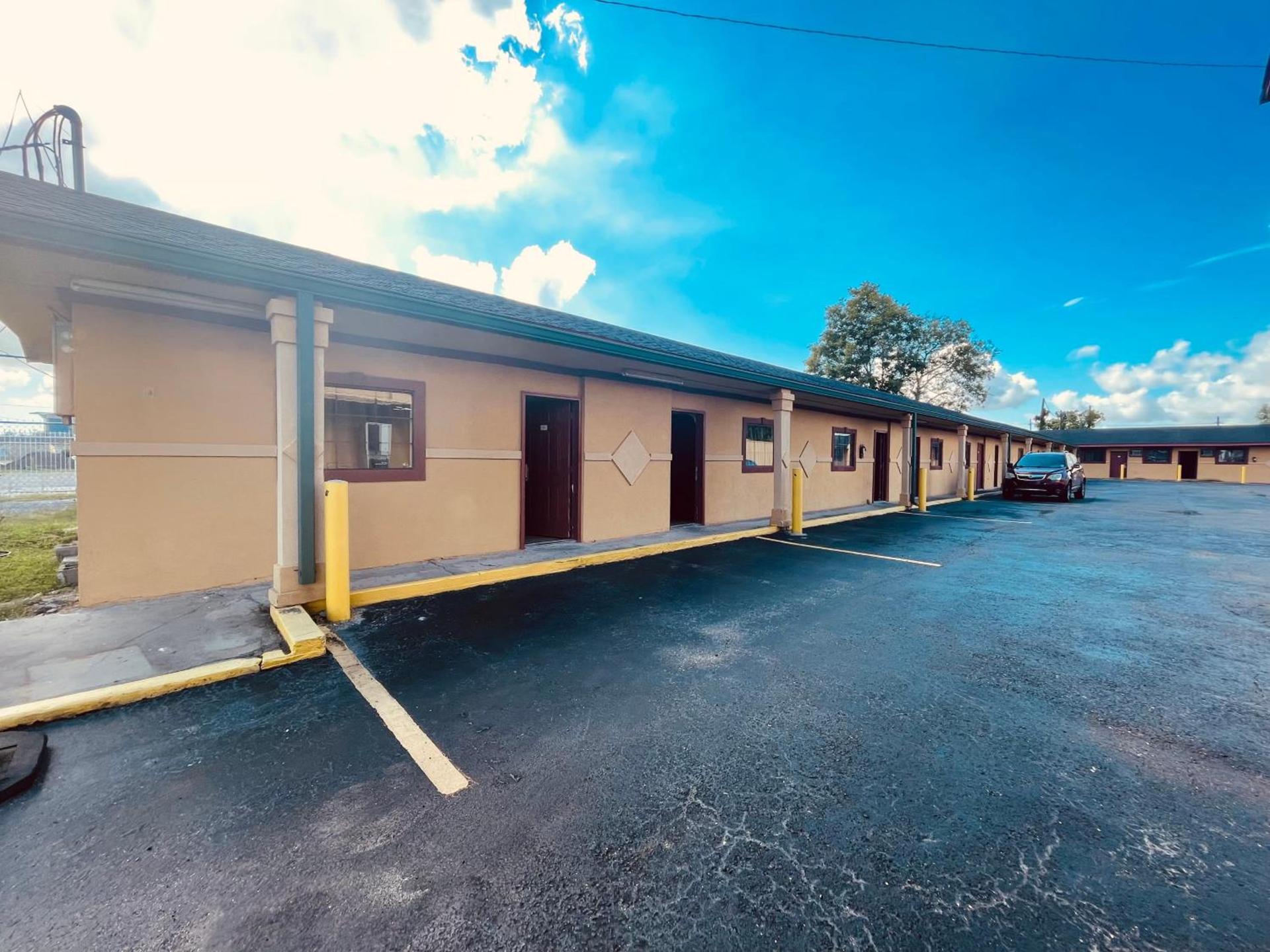 Royal Palms Motel & RV Park photo 10