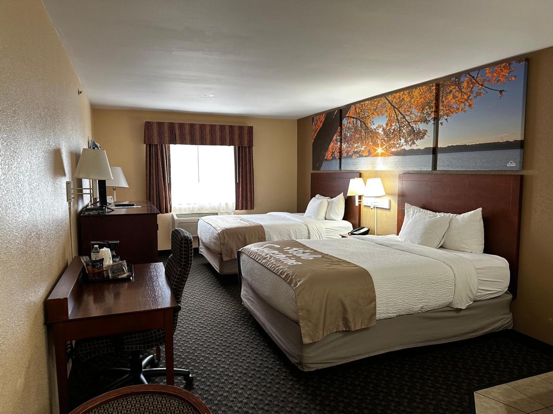 Days Inn by Wyndham Imlay City photo 38