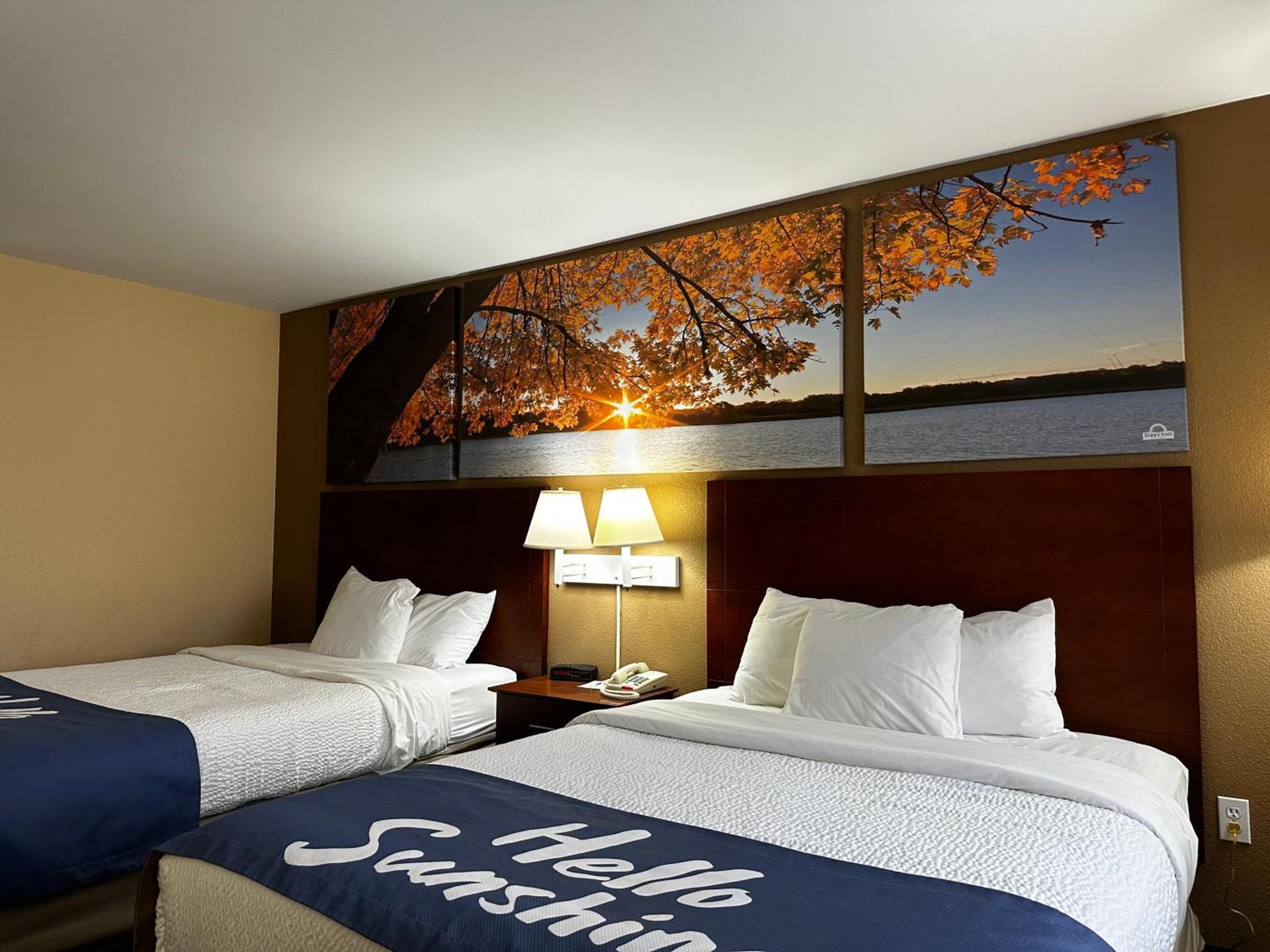 Days Inn by Wyndham Imlay City photo 44