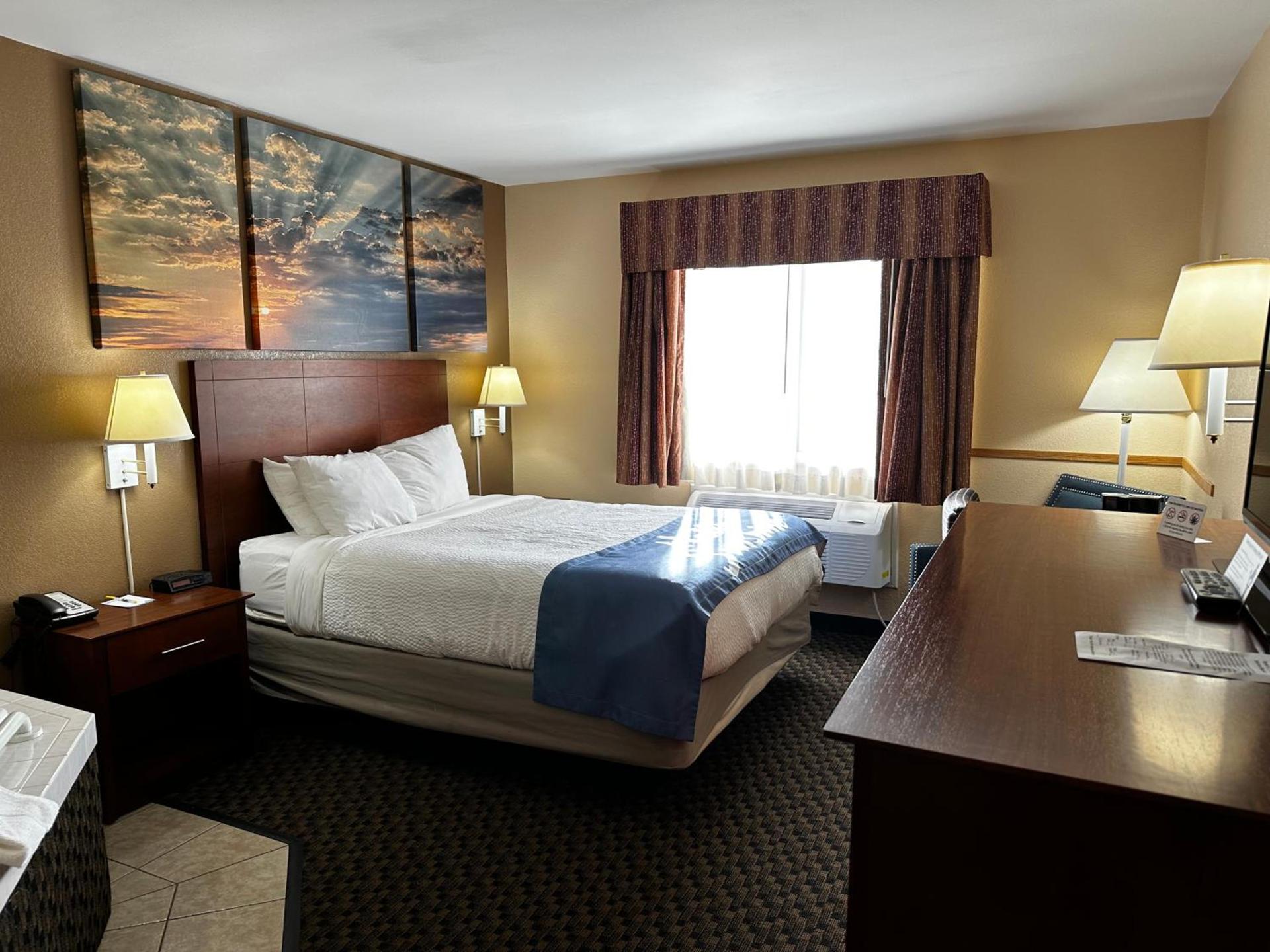 Days Inn by Wyndham Imlay City photo 49