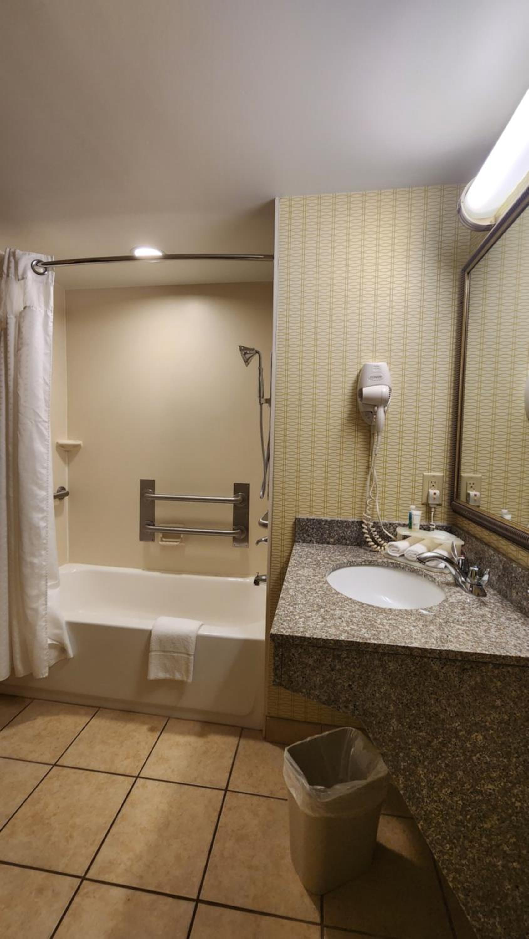 Wingate by Wyndham Kittanning photo 31