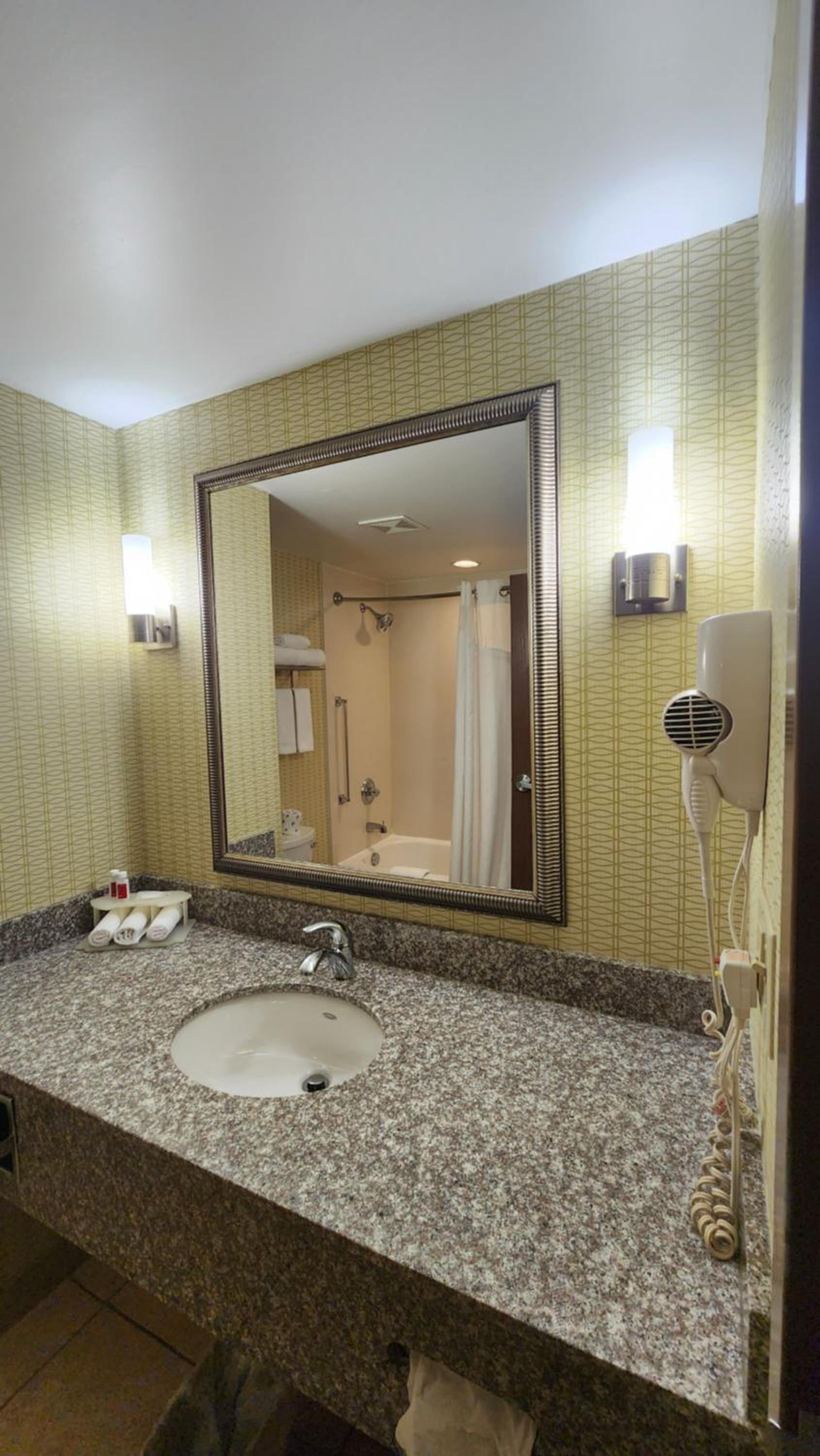 Wingate by Wyndham Kittanning photo 23